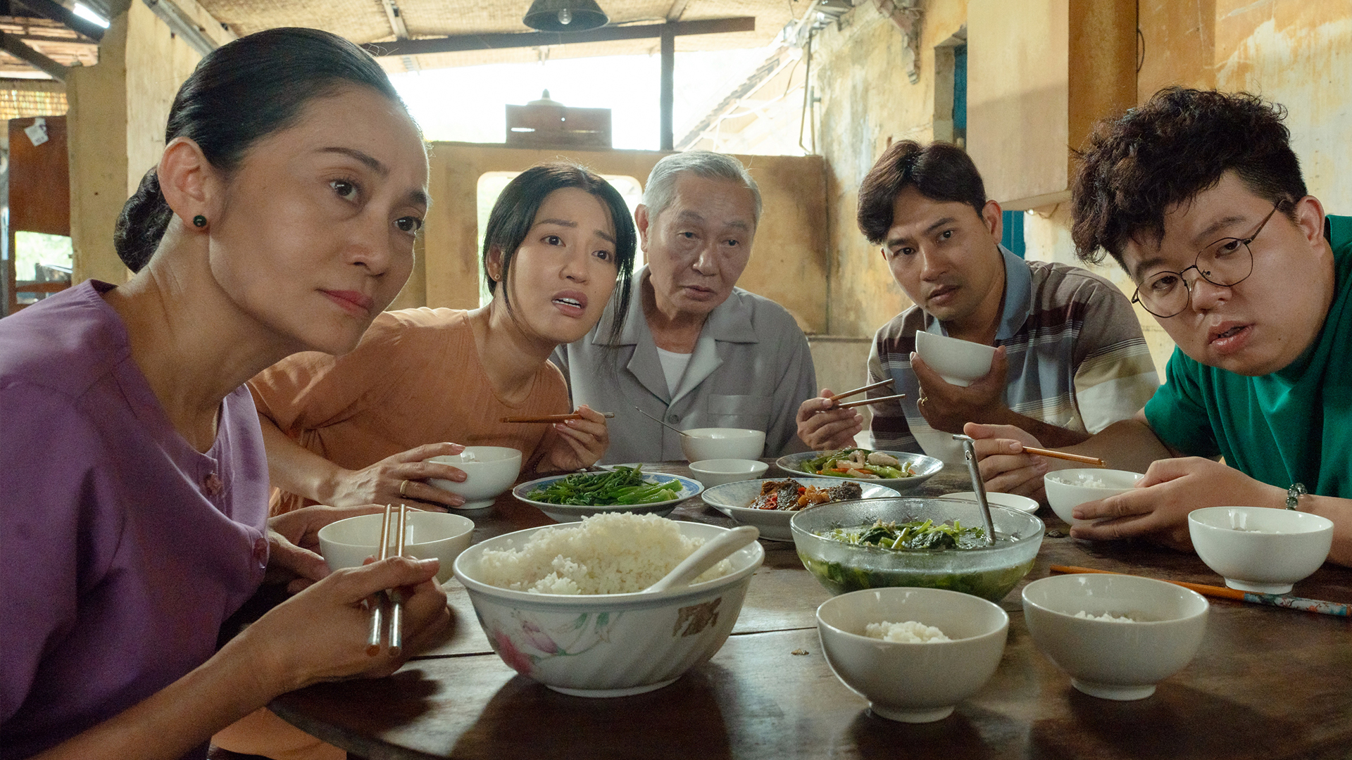 Xuất hiện phim Việt được hàng loạt báo Hàn tung hô: Vừa hài hước vừa xúc động, chắc chắn bạn sẽ xem lại lần 2- Ảnh 5.