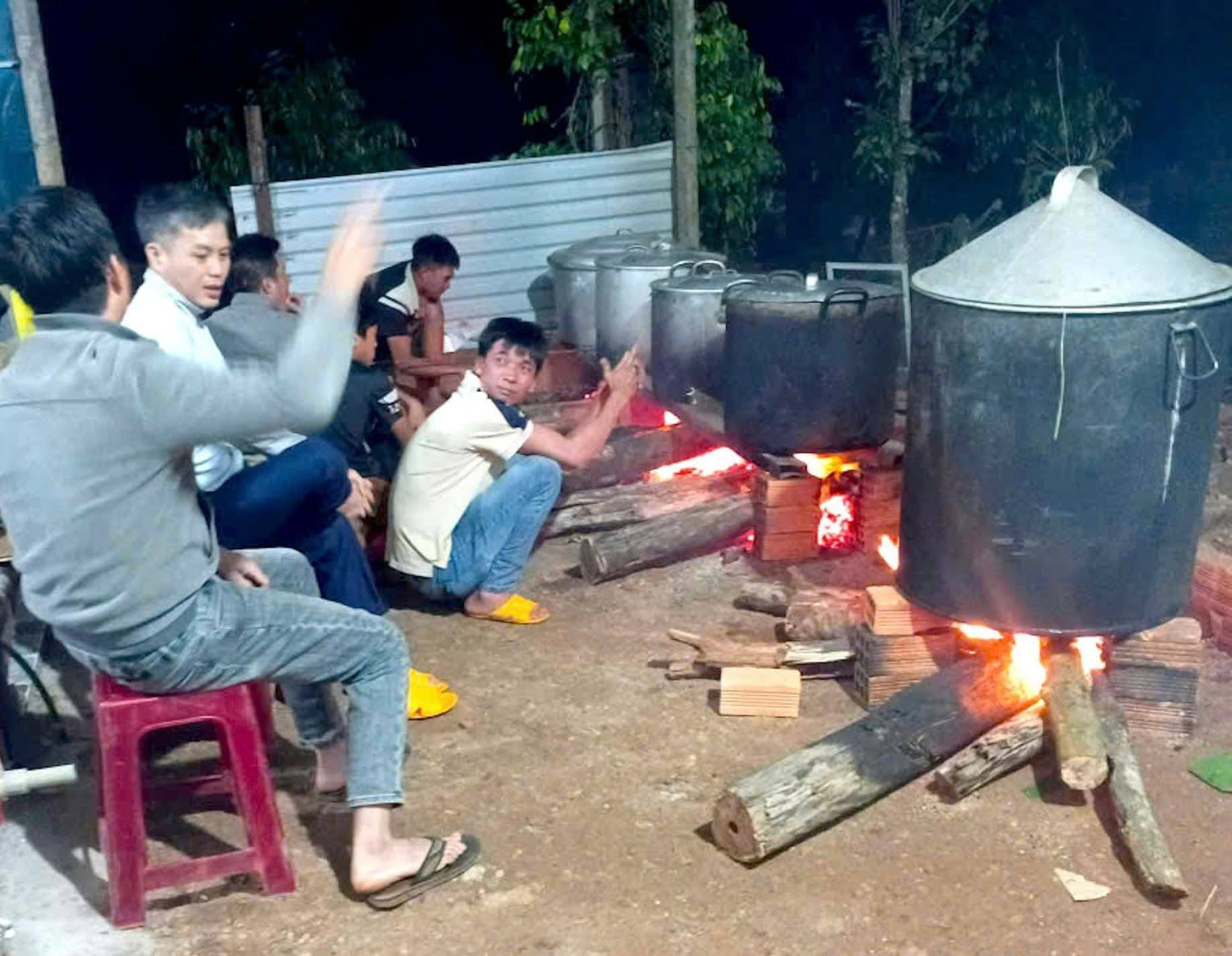 ‘Lũ rút rồi, nhưng tôi không còn mẹ’- Ảnh 5.