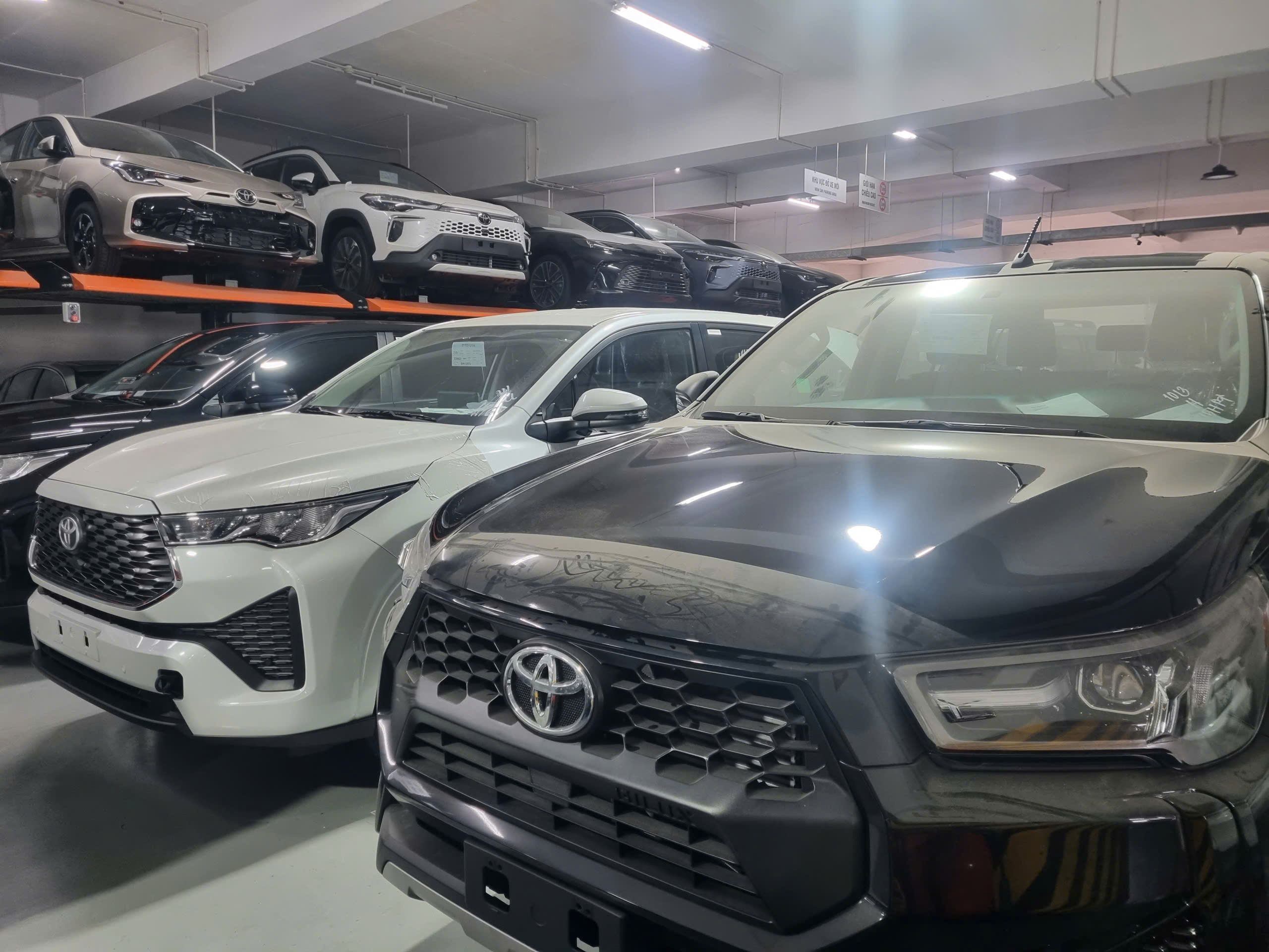 Đề xuất nhiều trường hợp xe ô tô không chịu phí sử dụng đường bộ - Ảnh 3.