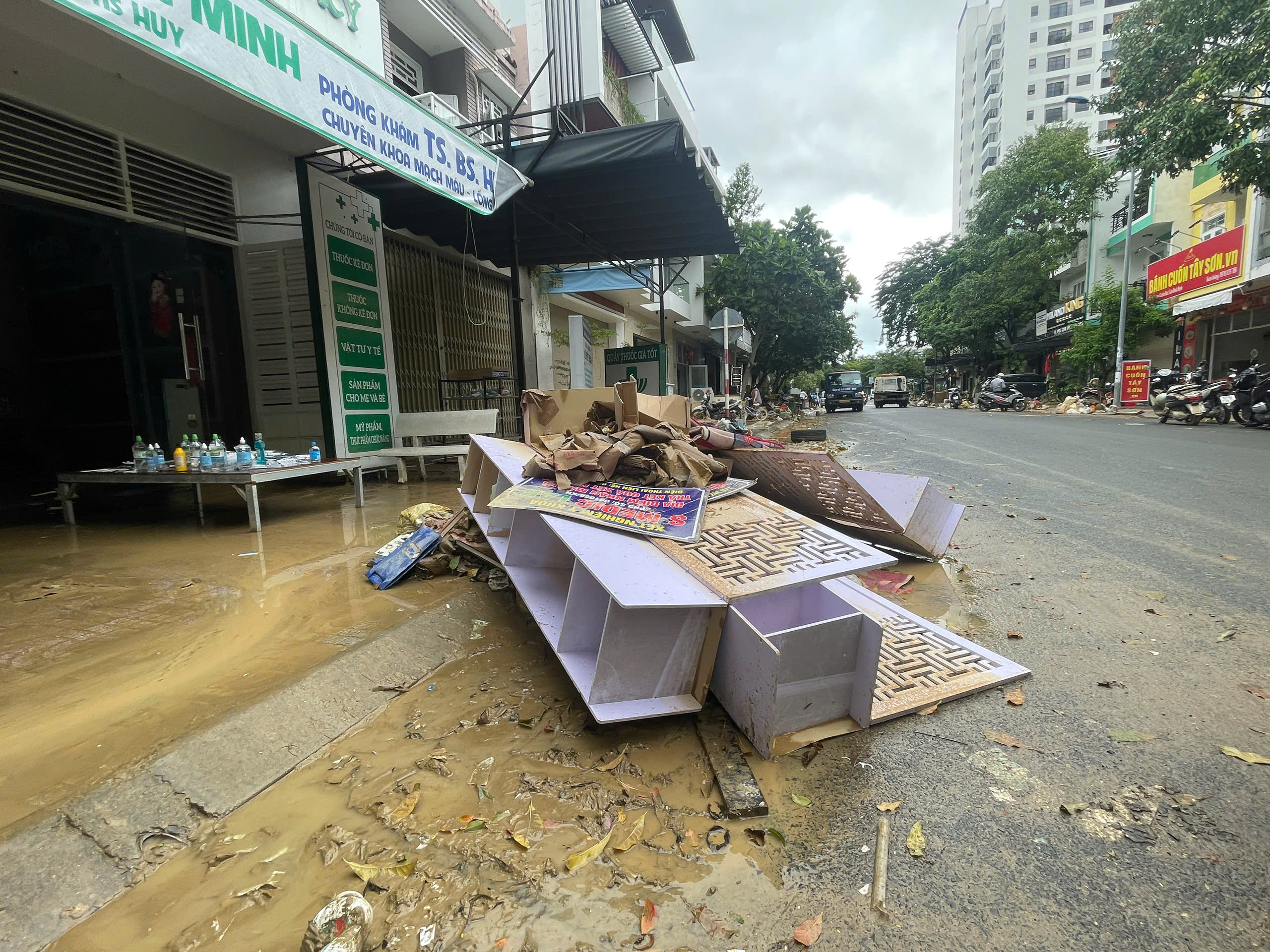 Người dân phố biển Nha Trang cần gì sau ngập lụt lịch sử?- Ảnh 3.