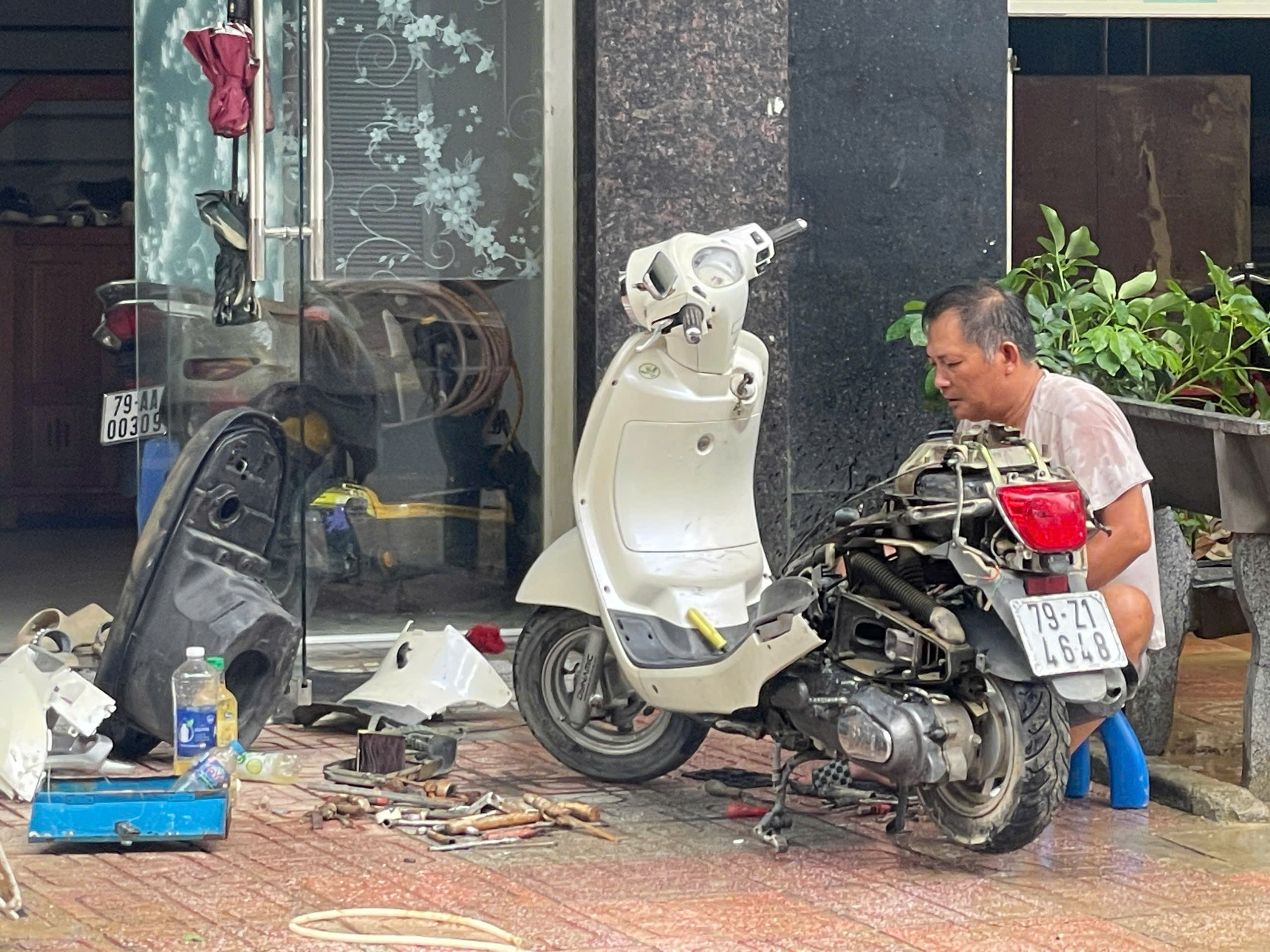 Người dân phố biển Nha Trang cần gì sau ngập lụt lịch sử?- Ảnh 4.