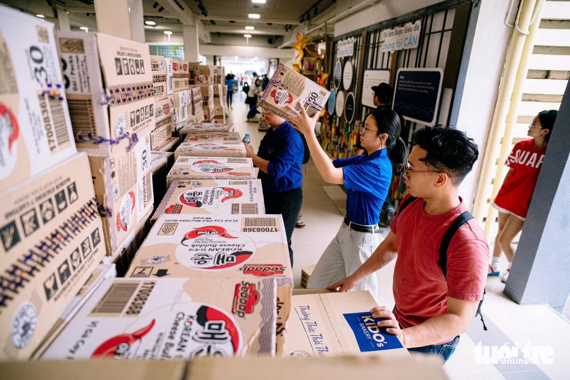 cứu trợ - Ảnh 12.