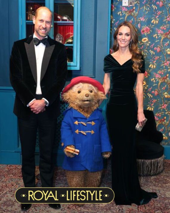 Không chỉ là váy xanh lộng lẫy: Vương phi Kate dùng đôi khuyên tai 55 tỷ đồng để nói lời thương với Nữ hoàng- Ảnh 3.