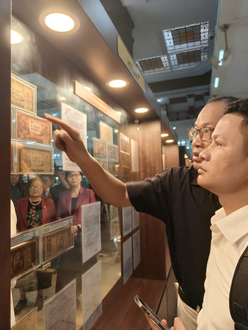 Lần đầu trưng bày quy mô lớn bộ sưu tập tiền Việt Nam - Ảnh 5.