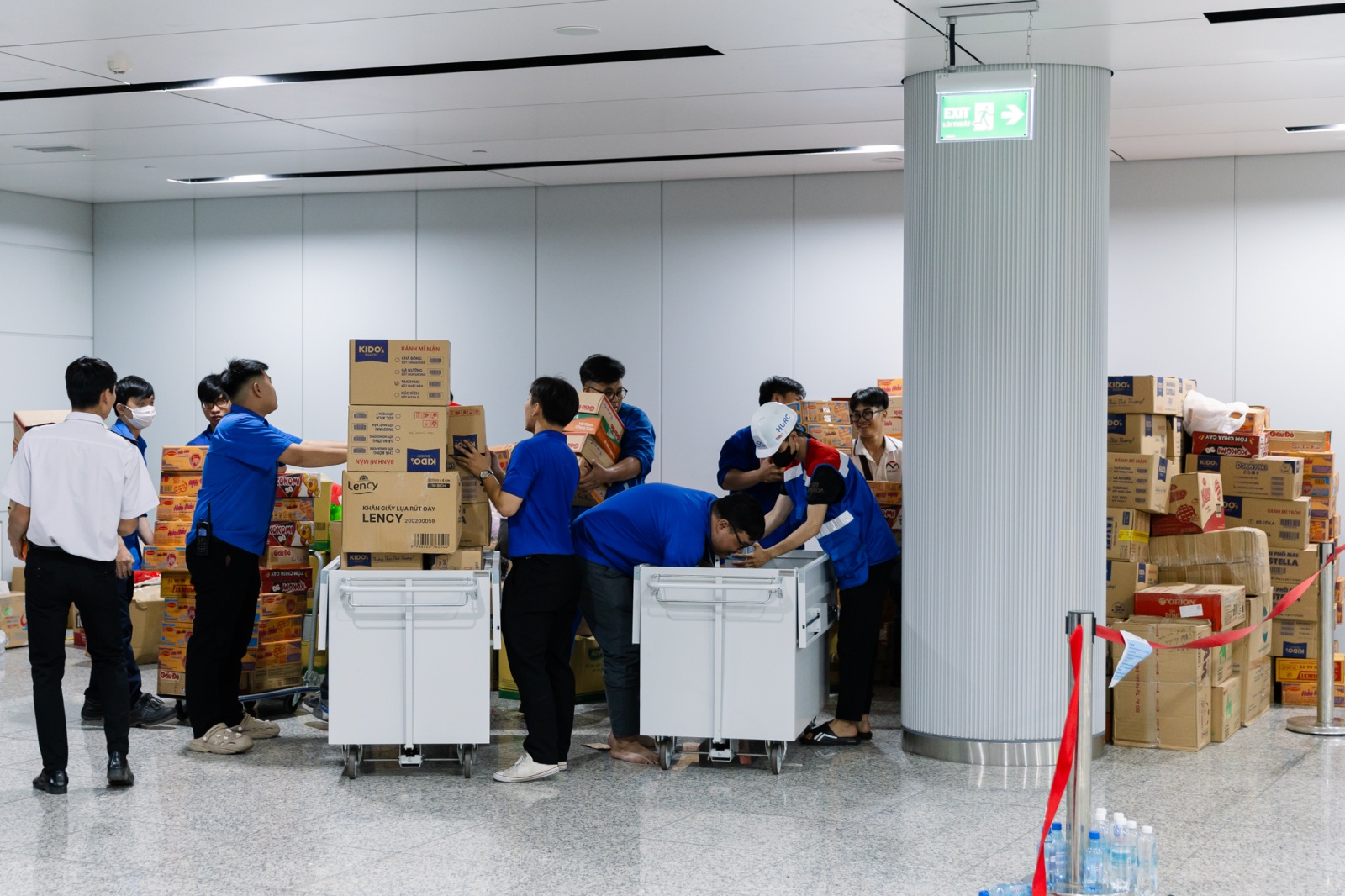 Cảnh tượng chưa từng thấy tại 14 nhà ga metro TPHCM- Ảnh 15.