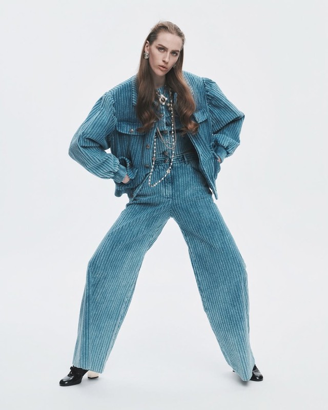 Phong cách Âu, Mỹ hiện đại với các kiểu áo khoác thu đông khỏe khoắn- Ảnh 5.