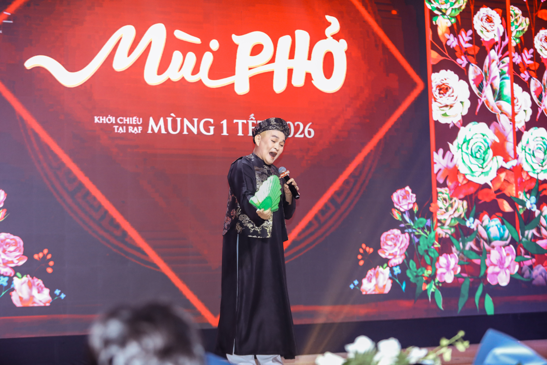 1763835186 739 Xuan Hinh lam dam cuoi o tuoi U60