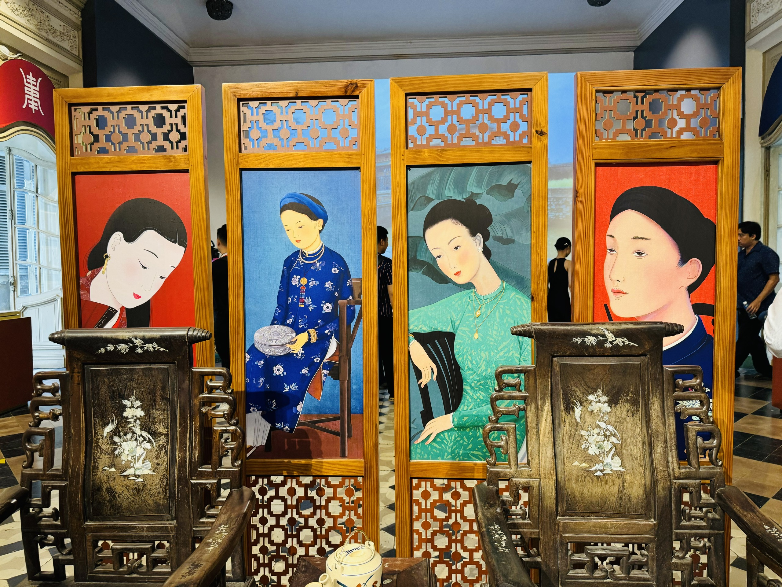 'Nam diện - y phục người Việt qua ba thế kỷ' có gì lạ?- Ảnh 6.