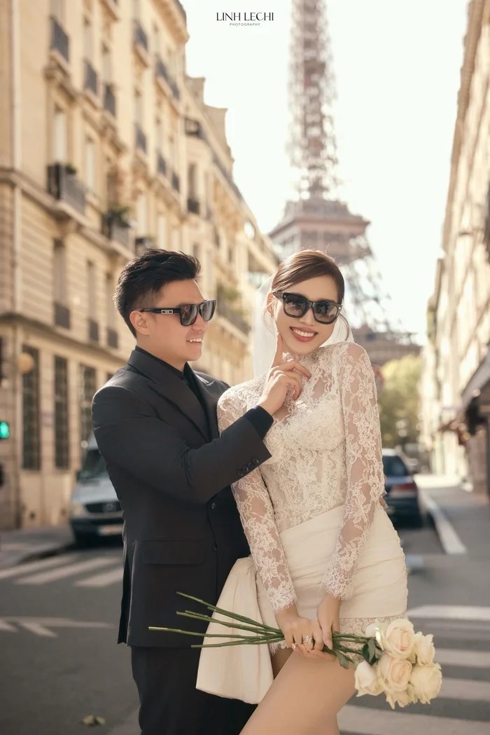 Ảnh hiếm Đỗ Thị Hà sau đám cưới bạc tỷ, 1 chi tiết về chồng thiếu gia gây ngỡ ngàng 3 Ảnh hiếm Đỗ Thị Hà sau đám cưới bạc tỷ, 1 chi tiết về chồng thiếu gia gây ngỡ ngàng