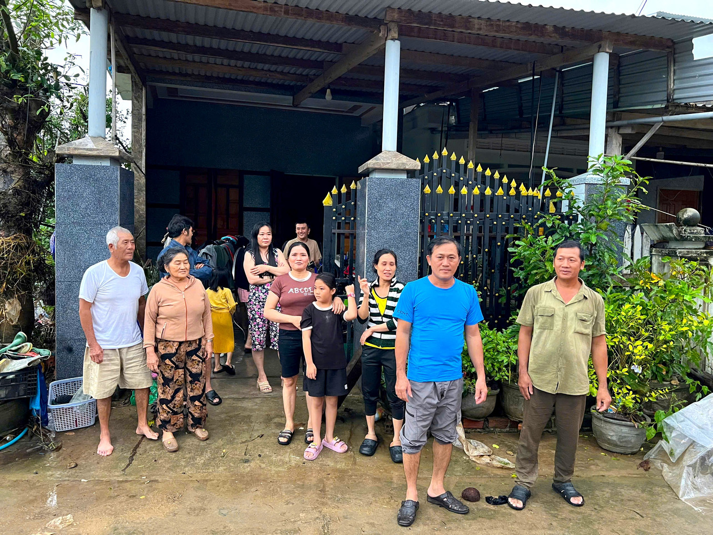 Chuyện 'người hùng' cứu cả chục người ở Hoà Thịnh bằng chiếc ghe nhỏ- Ảnh 3.