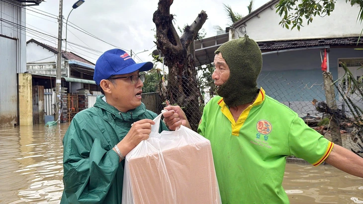 cứu trợ - Ảnh 3.