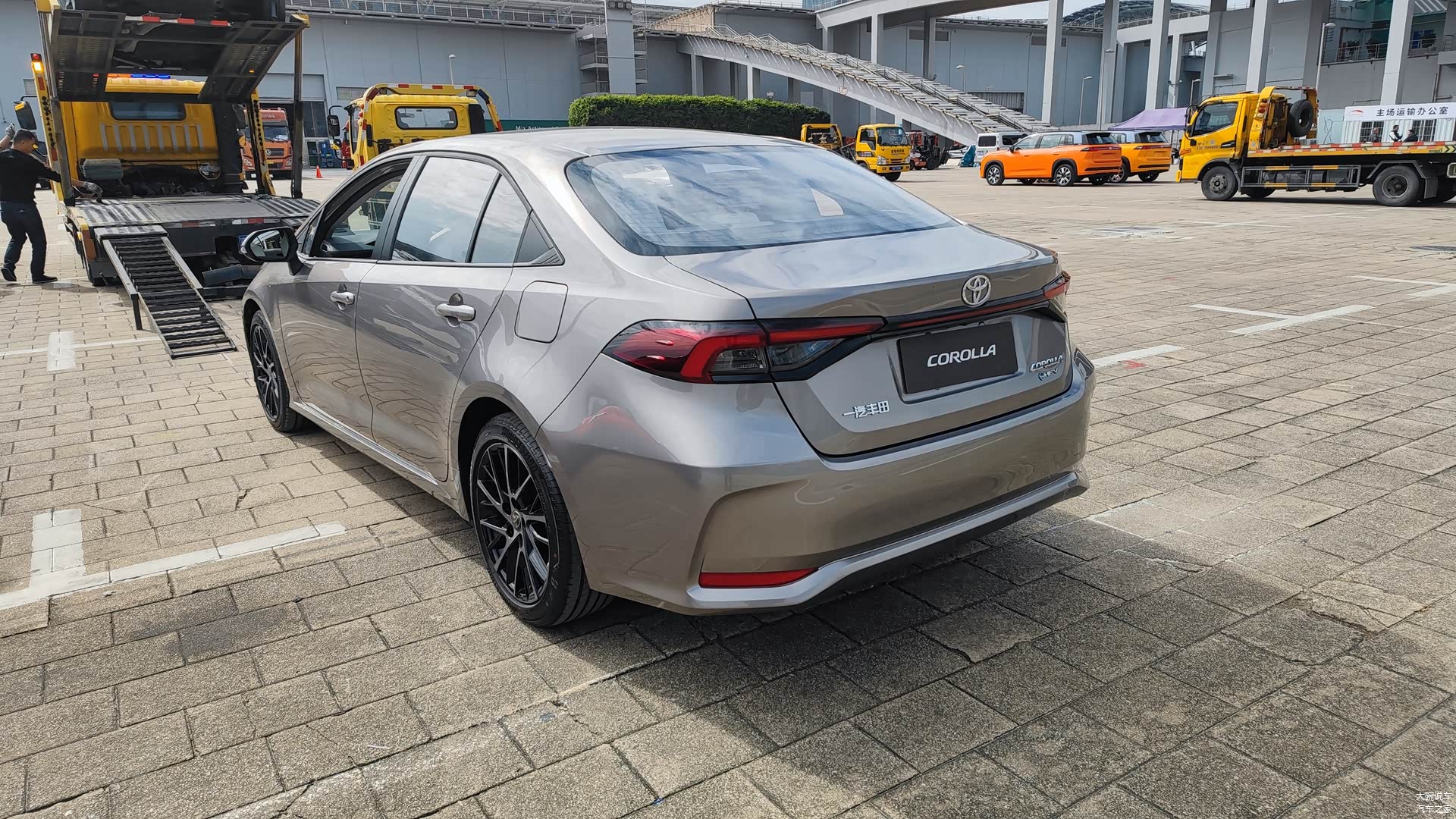 Toyota Corolla Altis - Ảnh 19.