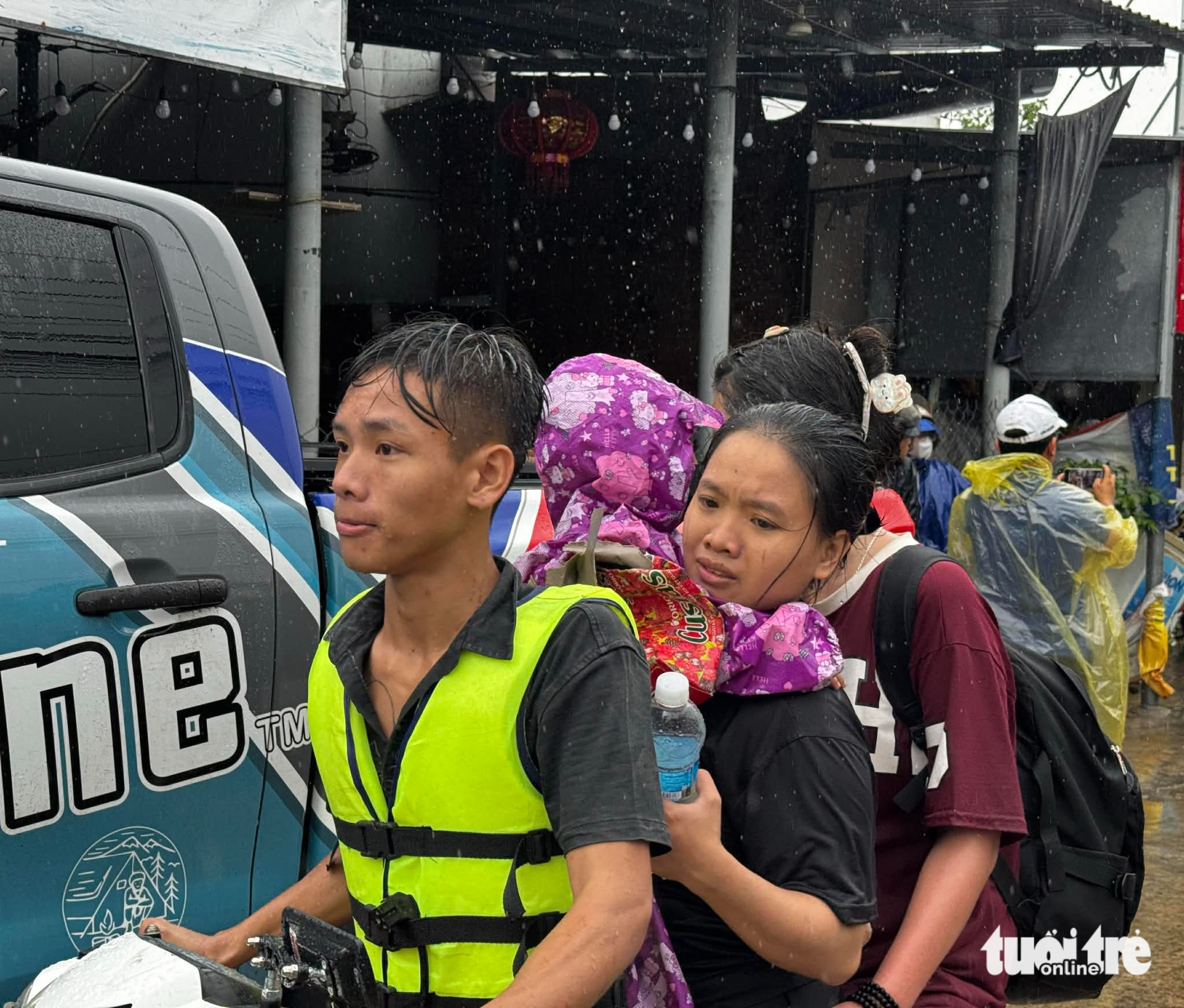 nghĩa đồng bào - Ảnh 3.