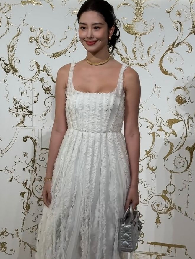 Mỹ nhân 92 sinh con cho thiếu gia tập đoàn bị nhà nội Mỹ nhân 92 sinh con cho thiếu gia tập đoàn bị nhà nội