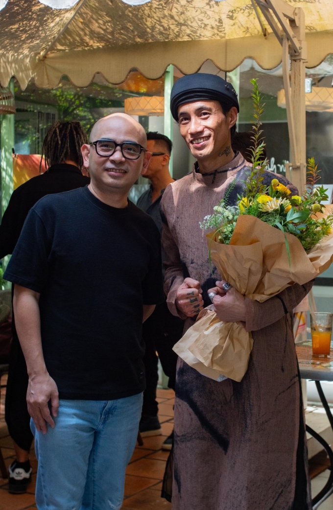 Phạm Anh Khoa: Tôi hát mềm mại hơn nhờ vợ con