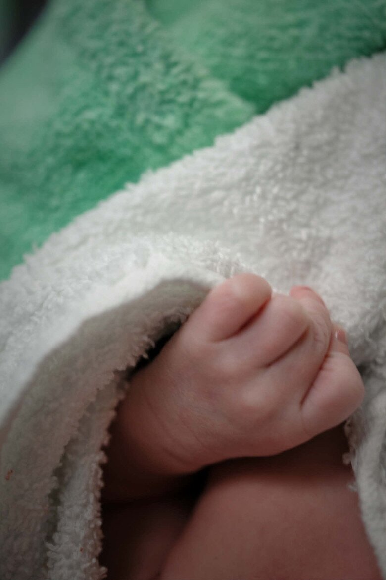 Vừa sinh con thứ 2 ở Canada, Diễm Hương đòi "bỏ chồng về nước", em bé được vài ngày tuổi lại đón "tin vui" 5 Hình ảnh đầu đời của quý tử thứ 2 nhà hoa hậu được hé lộ.