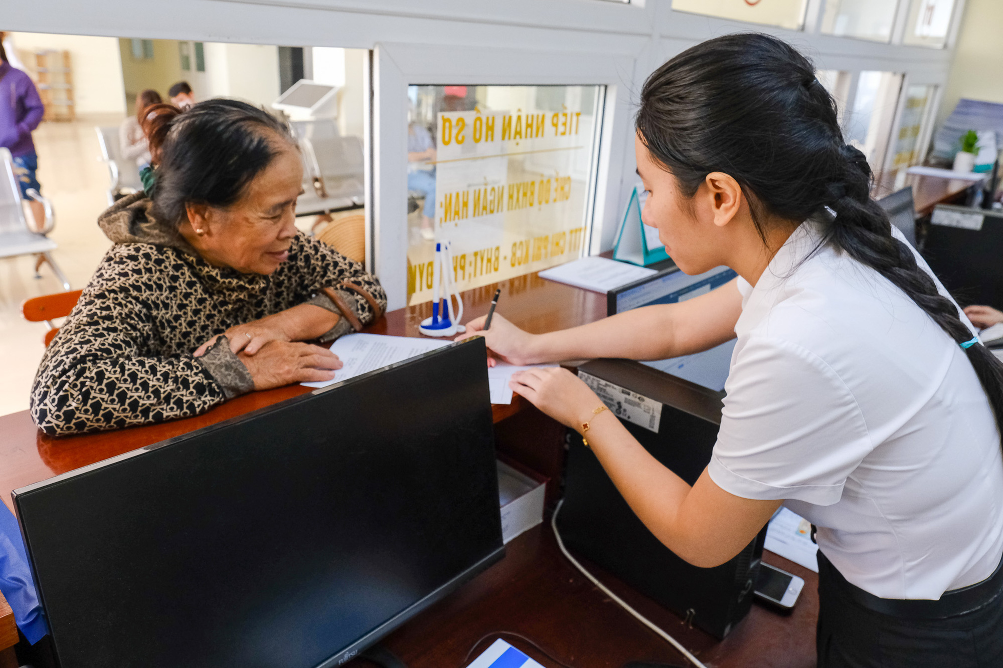 tặng quà - Ảnh 2.