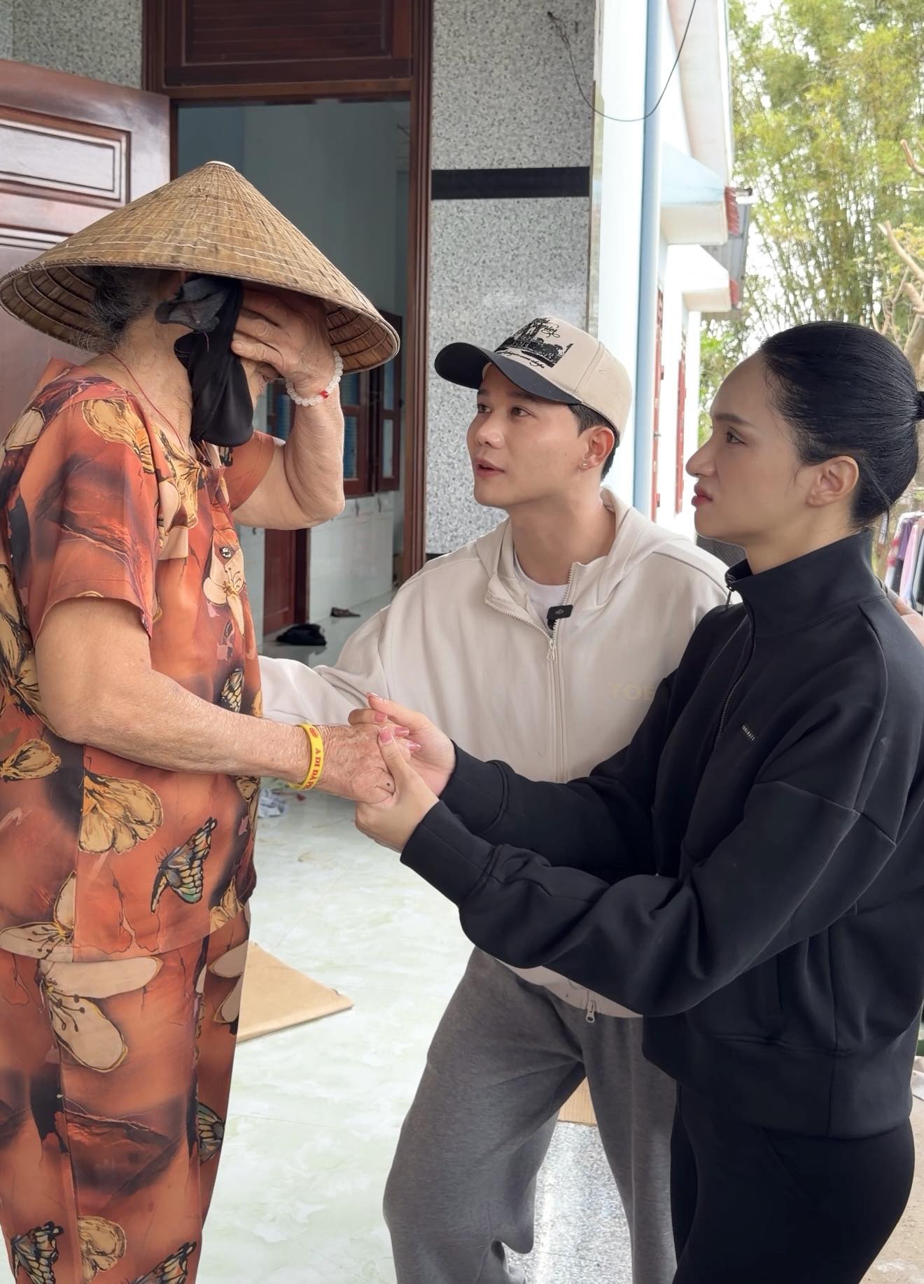 Bị mỉa mai hỏi bill từ thiện, Trấn Thành đáp trả gắt: Bị mỉa mai hỏi bill từ thiện, Trấn Thành đáp trả gắt: