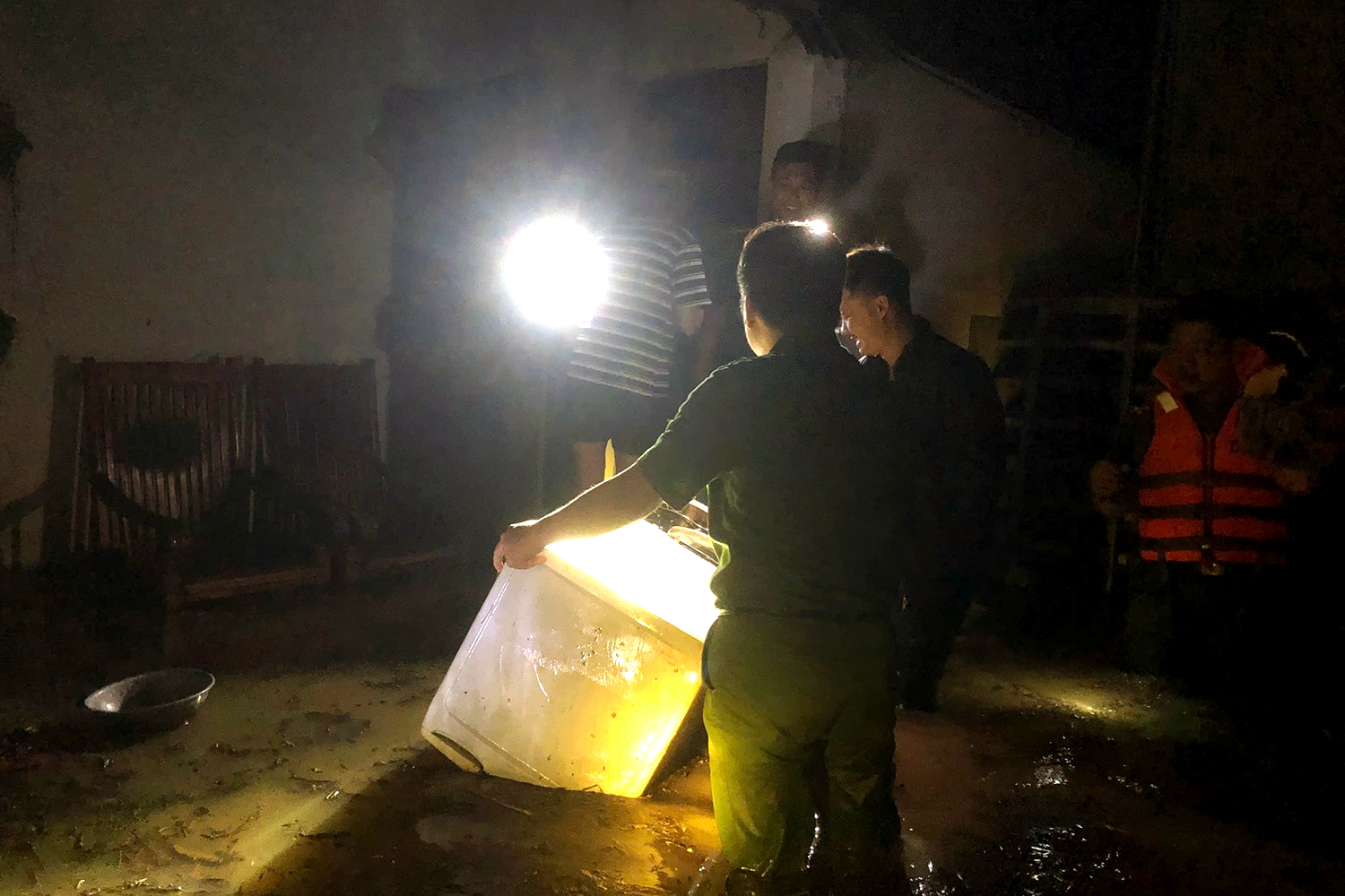 Chính quyền xã ở Đồng Nai nói không nhận được thông báo chính thức thủy điện xả lũ 2 Chính quyền xã ở Đồng Nai nói không nhận được thông báo chính thức thủy điện xả lũ - Ảnh 2.