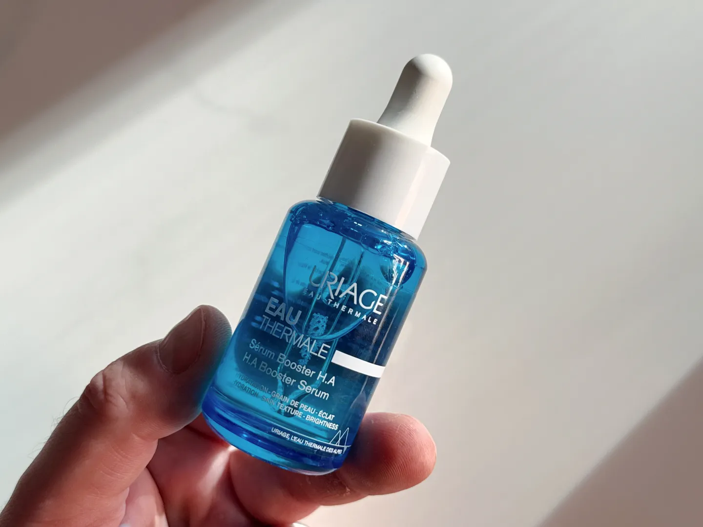 5 serum “cứu da” mùa đông: Mỏng nhẹ nhưng dưỡng ẩm cực mạnh - Ảnh 3.