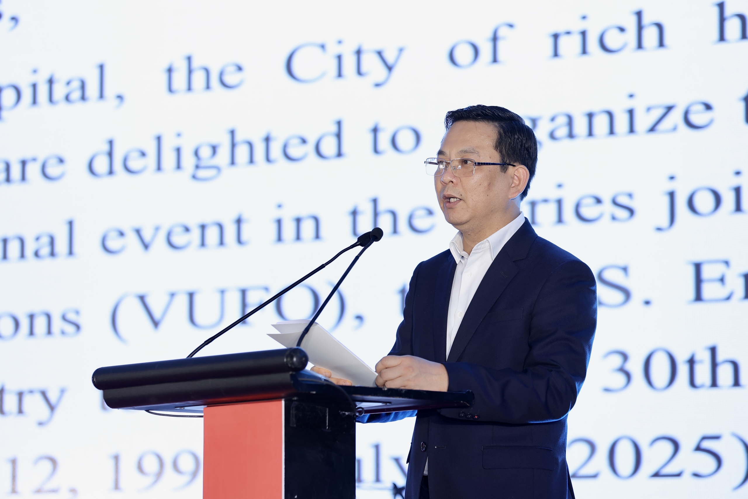 Tưng bừng giao lưu hữu nghị Việt Nam - Mỹ - Ảnh 2.