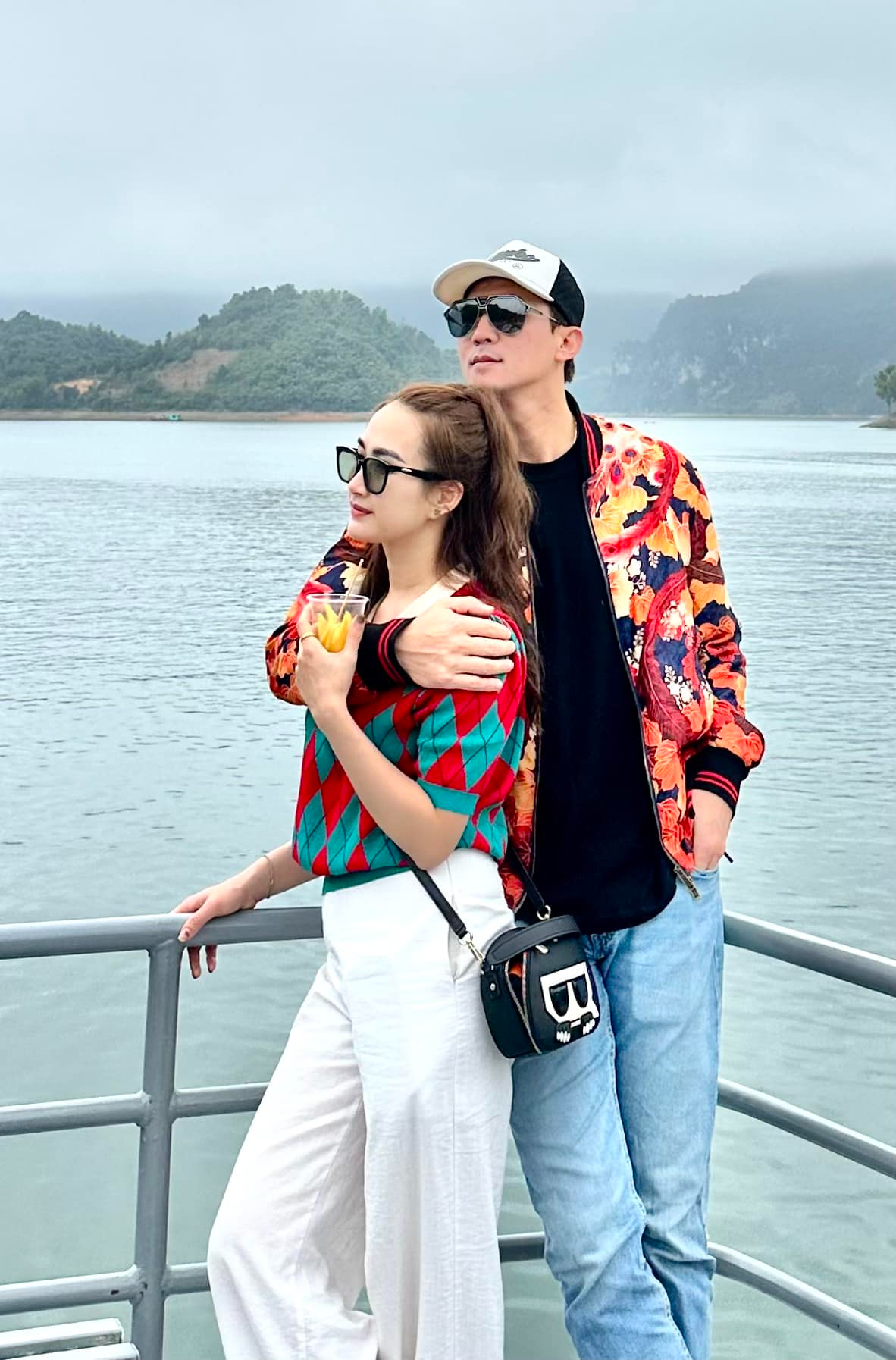 1763911203 591 Vo cua tong tai hot nhat Cach Em 1 Milimet