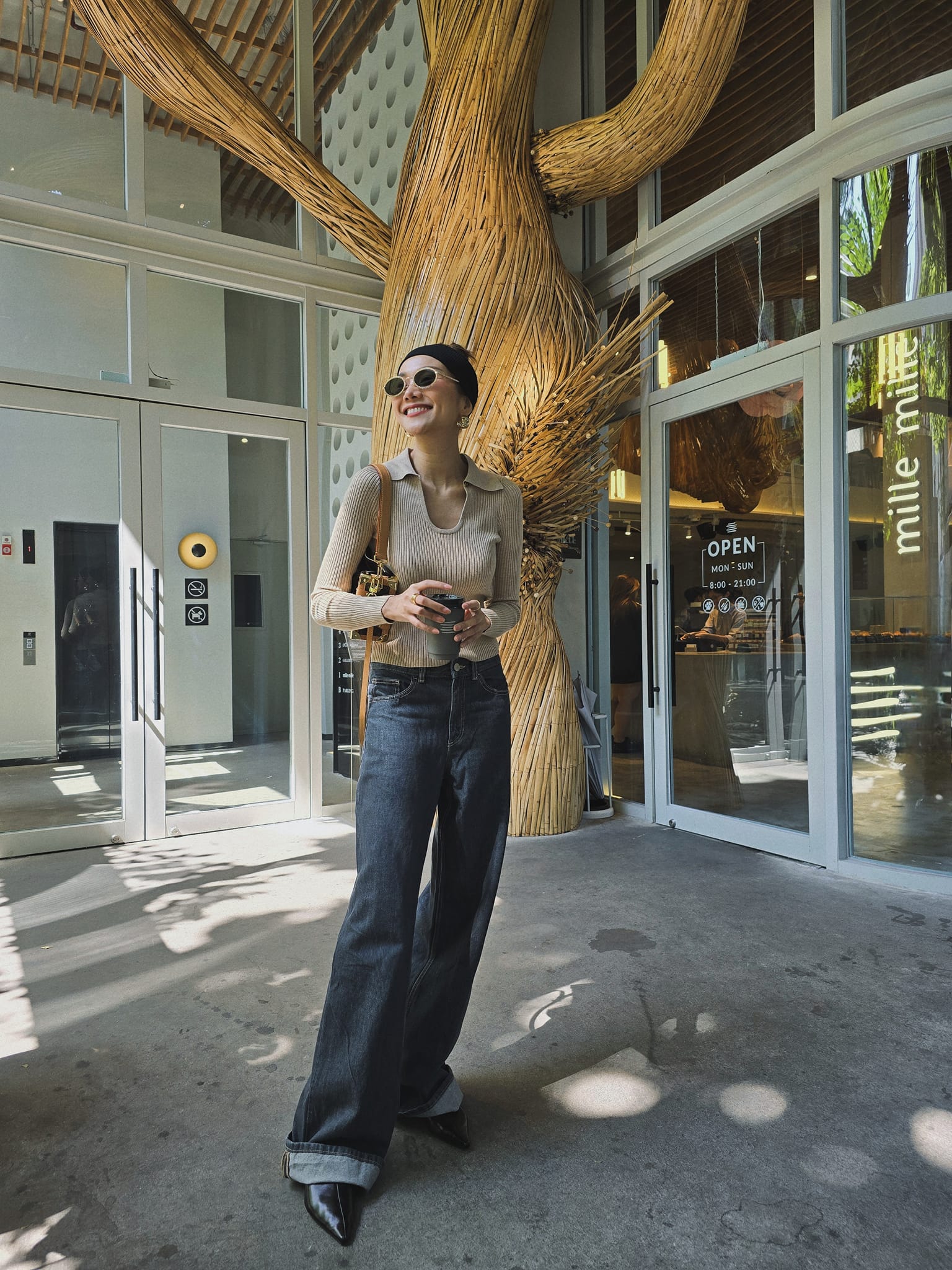 Phụ nữ trên 40 tuổi muốn mặc quần jeans đẹp thì hãy học Phạm Thanh Hằng, đảm bảo sành điệu suốt 4 mùa- Ảnh 8.