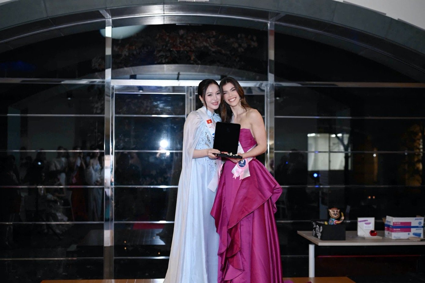 Miss International 2025: Kiều Duy đấu giá vòng ngọc trai cho hoạt động từ thiện - 8