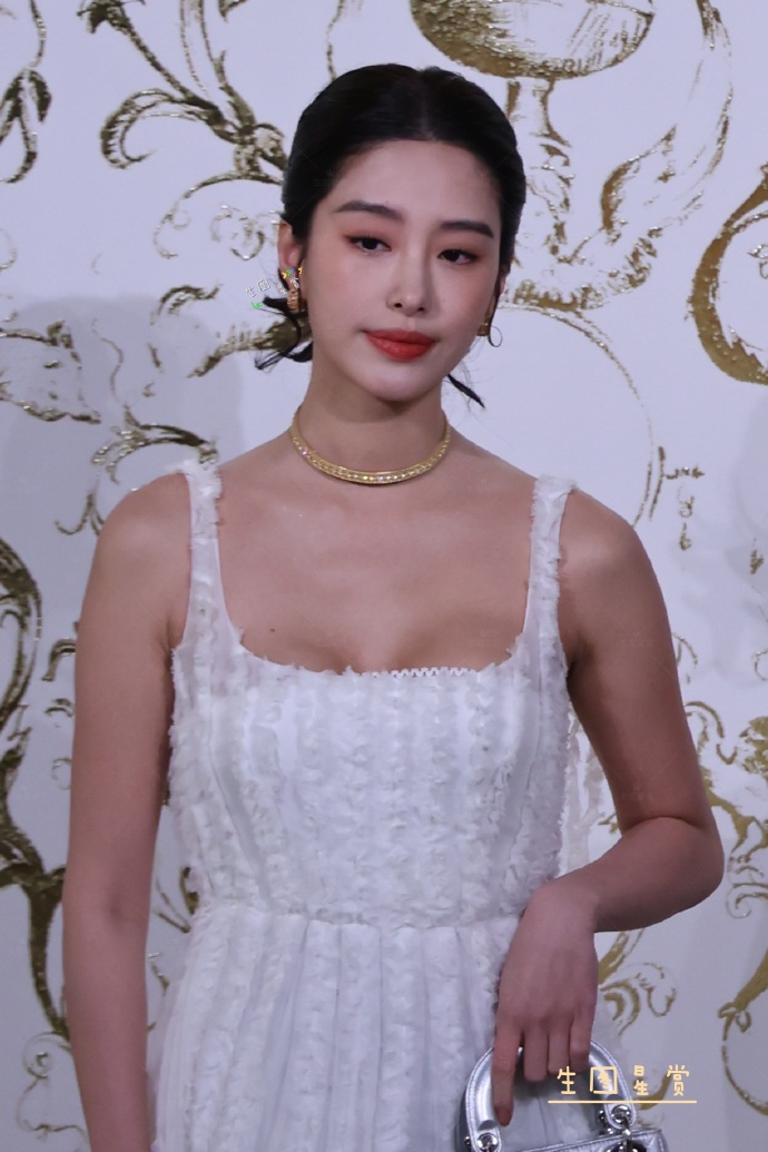 Mỹ nhân 92 sinh con cho thiếu gia tập đoàn bị nhà nội Mỹ nhân 92 sinh con cho thiếu gia tập đoàn bị nhà nội