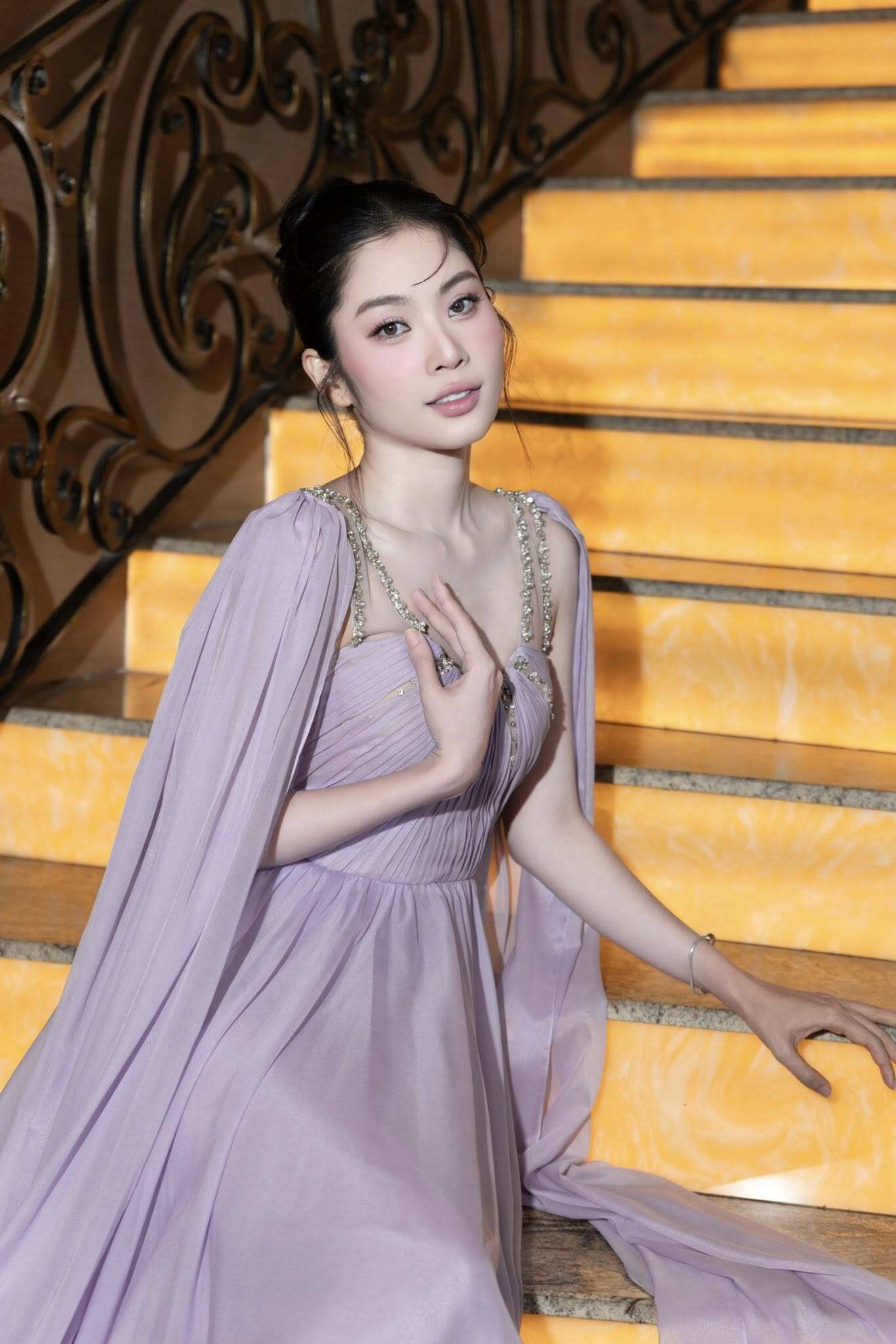 Chị ruột Nam Em: "Từ những vết sẹo của bạo lực gia đình, đã có lúc tôi cảm thấy đau đớn và gục ngã" 4 Cuộc sống hiện tại của Nam Anh hướng nhiều đến tinh thần và sức khỏe nội tại.