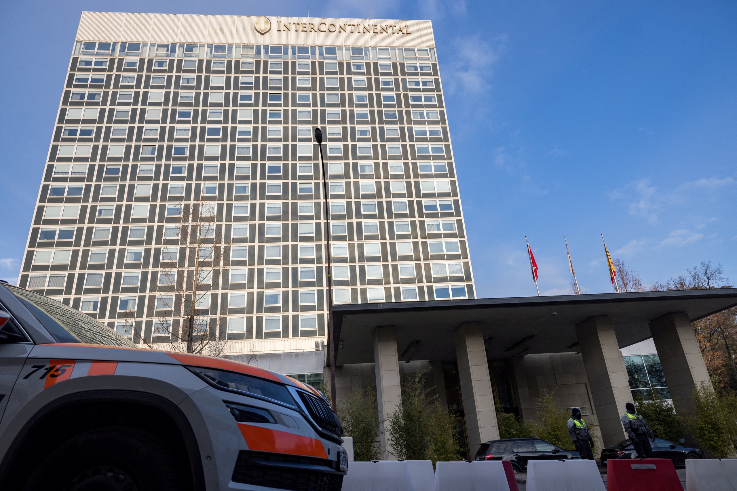 Chiến sự Ukraine ngày 1.369: Ông Trump trách Kyiv 'vô ơn', đánh hết sức tàn nếu muốn - Ảnh 4.