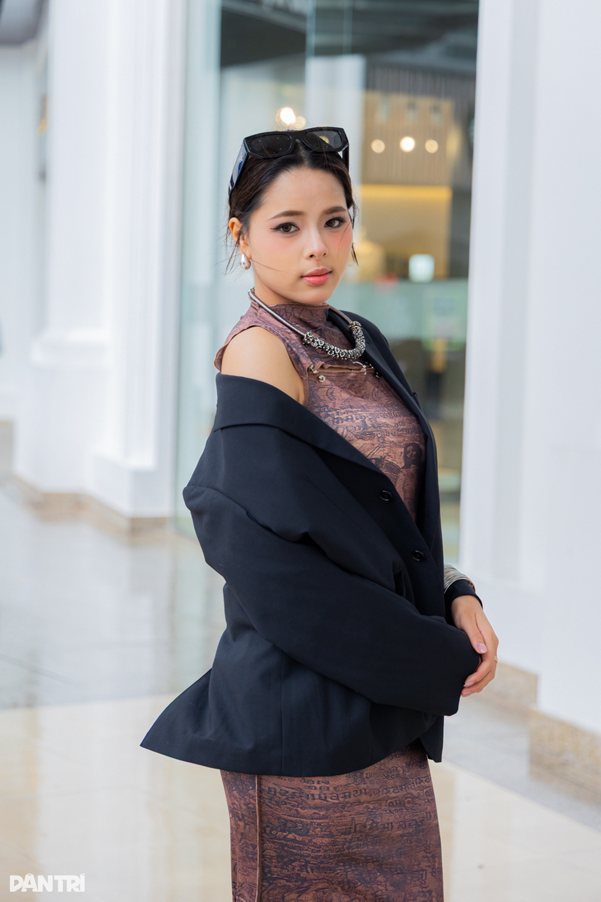 Hoa khôi phối áo blazer sành điệu khiến ai cũng phải ngoái nhìn - 13