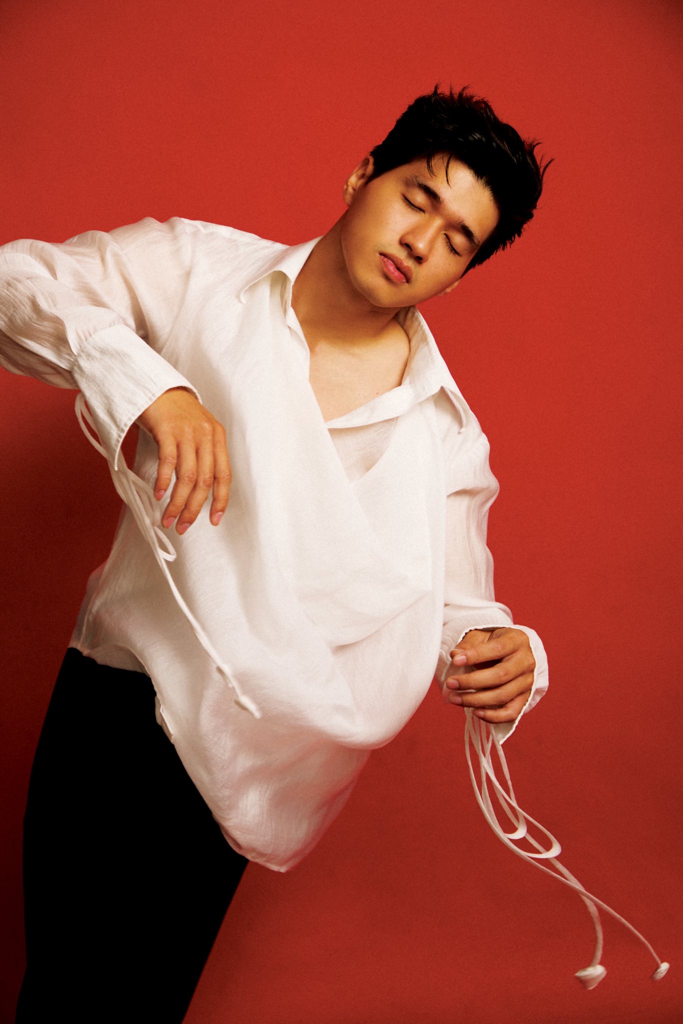 Mỹ nam Việt đóng liên tiếp 3 phim top 1 phòng vé: Visual đẹp phát sáng, cứ xuất hiện là có trăm tỷ- Ảnh 2. Mỹ nam Việt đóng liên tiếp 3 phim top 1 phòng vé: Visual đẹp phát sáng, cứ xuất hiện là có trăm tỷ- Ảnh 2.