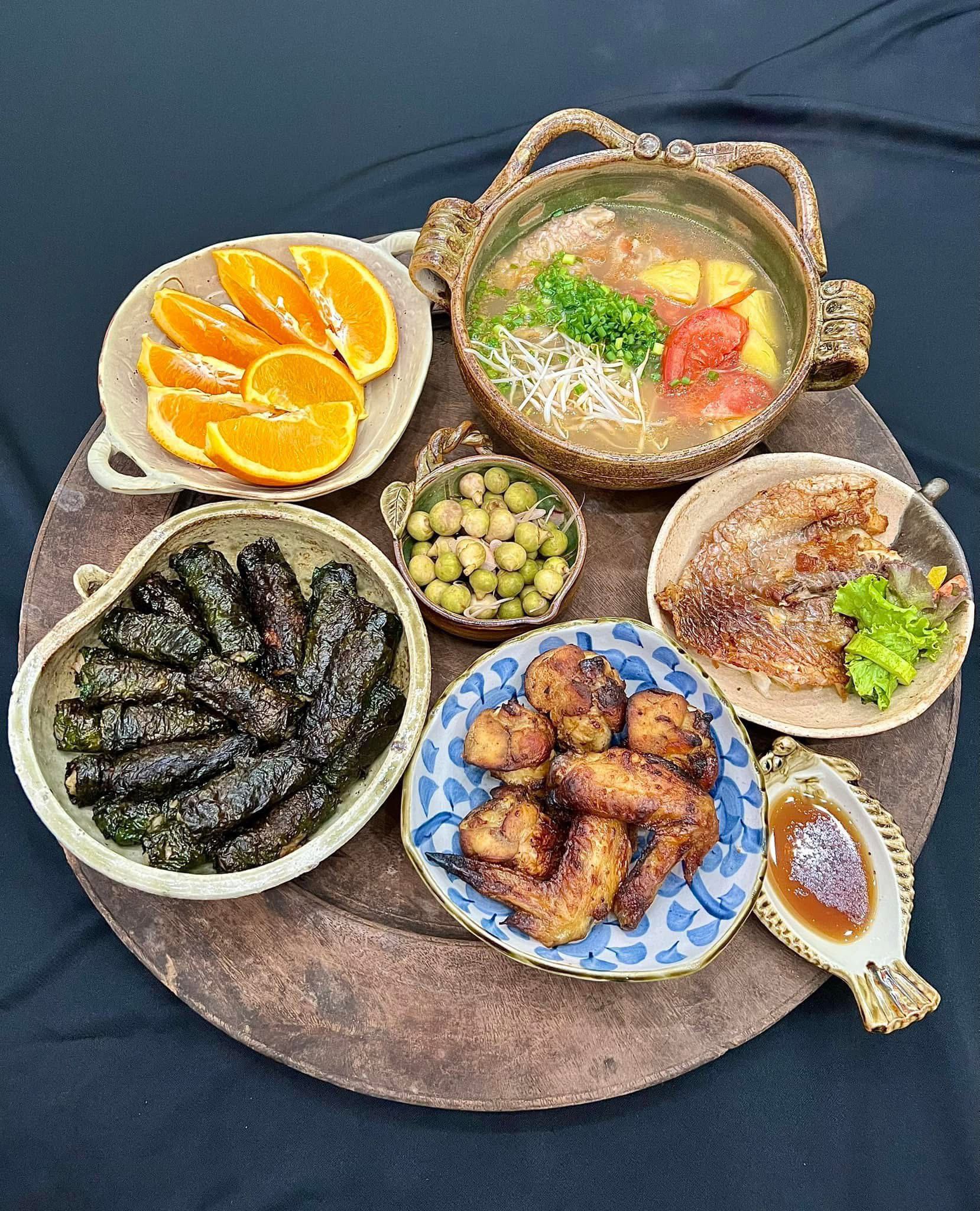 Chả lá lốt - Gà nướng mật ong - Canh cá nấu chua