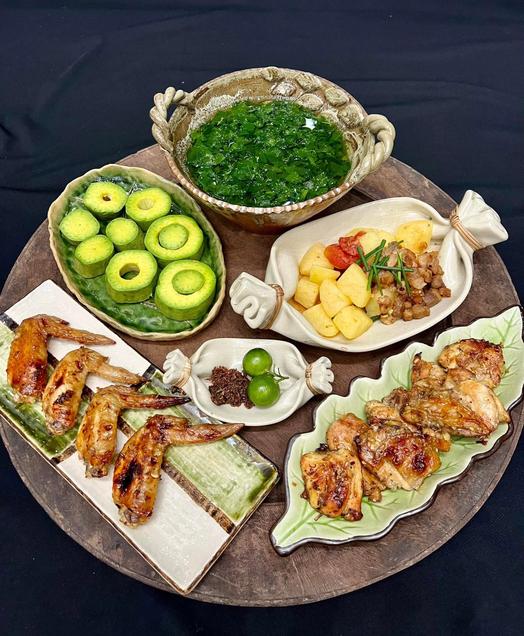 Gà nướng mật ong - Canh rau ngót