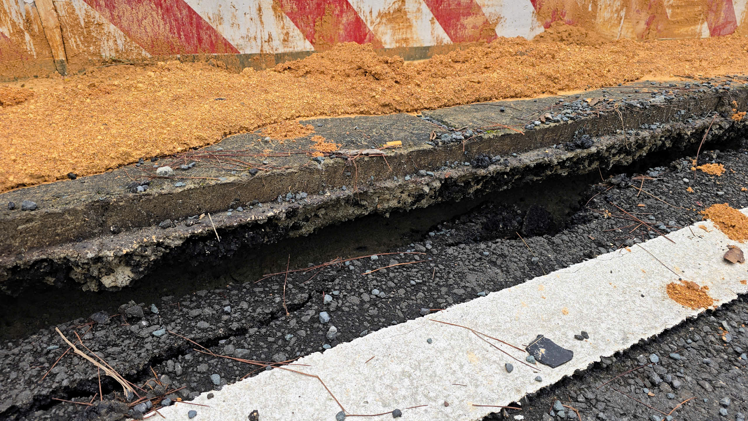 Đèo Prenn Đà Lạt sau hơn 1 năm nâng cấp bị sụt lún nghiêm trọng- Ảnh 3.