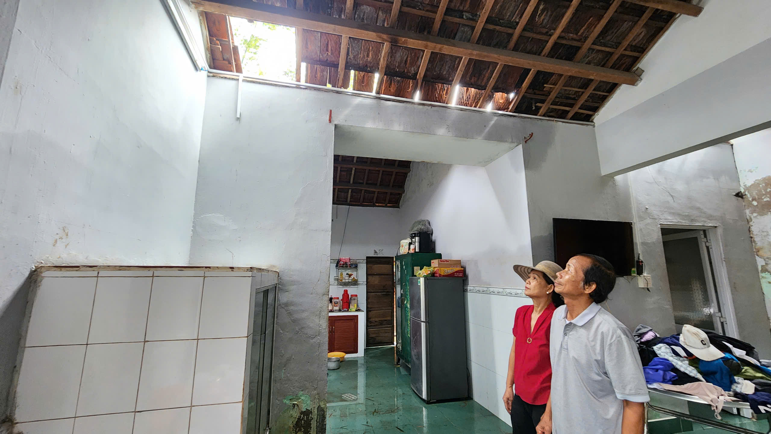 Đội cứu nạn 22 người mất tích 4 ngày giữa lũ dữ tại Đắk Lắk - Ảnh 4.