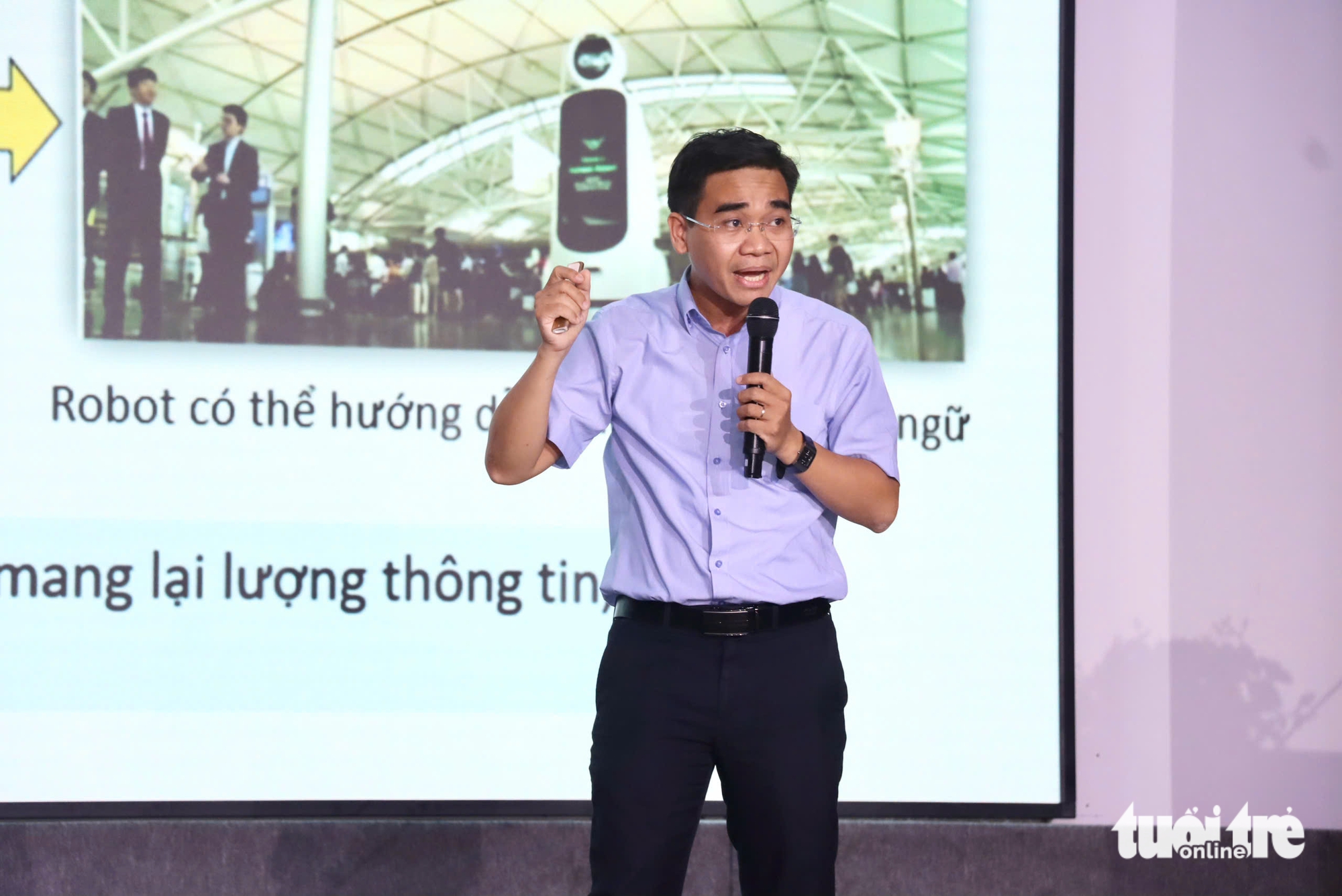 Robot làm việc không nghỉ, sinh viên liệu có bị bỏ lại trong tương lai? - Ảnh 3.