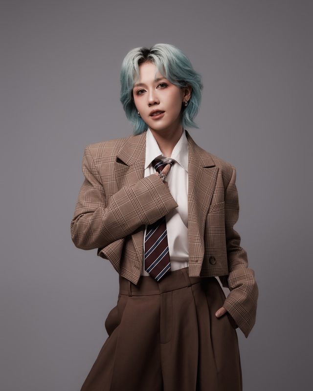 Từ giảng đường đến dạo phố, phong cách học đường đang khuấy đảo giới trẻ- Ảnh 7.