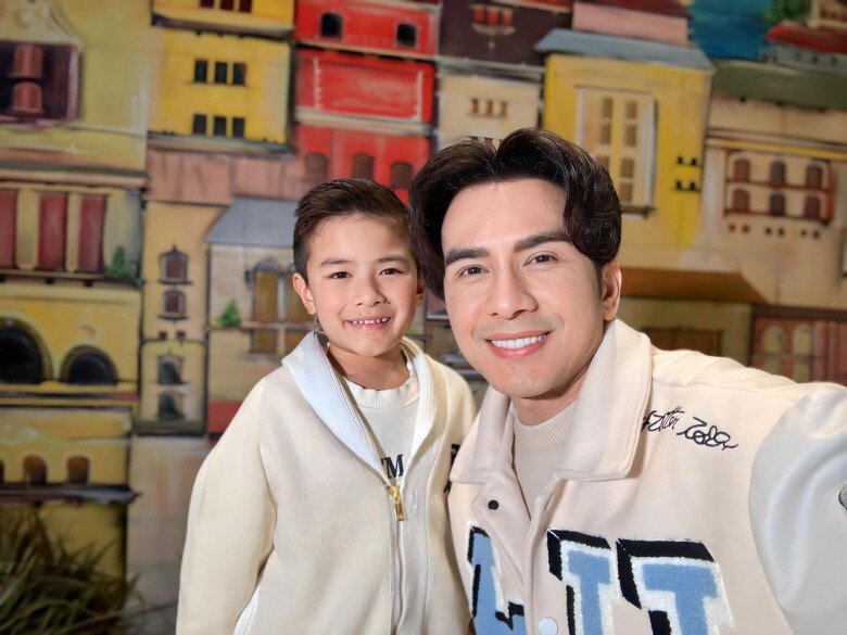 Sao Việt 24h: 2 con lai Ấn nhà Võ Hạ Trâm nhảy như dancer chuyên nghiệp, cậu út gây cười khi amp;#34;quẩyamp;#34; chuẩn phong cách Bollywood - 8