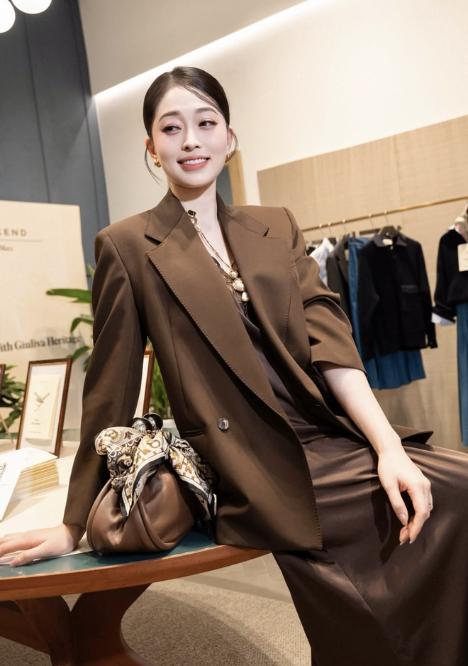 Màu nâu ấm mang đến cảm giác sang trọng và tinh tế  - Ảnh 3.