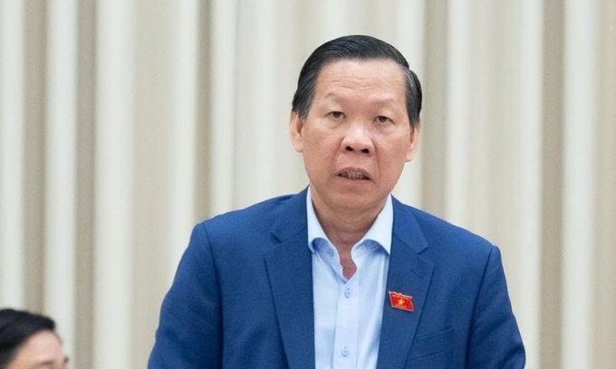 Chủ nhiệm Ủy ban Kinh tế và Tài chính Phan Văn Mãi trình bày thẩm tra chiều 24/11. Ảnh: Media Quốc hội