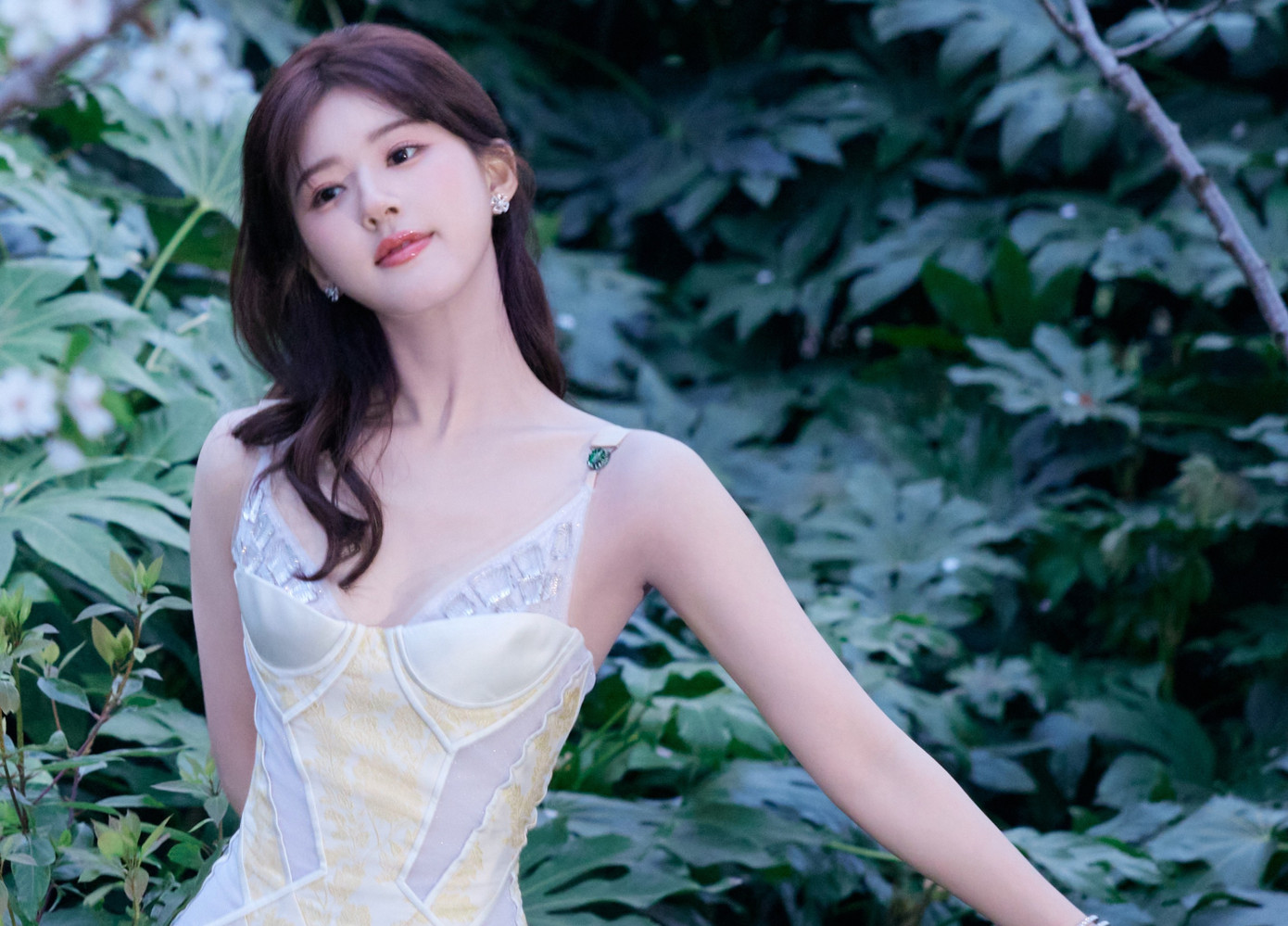 1763992422 683 Quyen luc cua Trieu Lo Tu