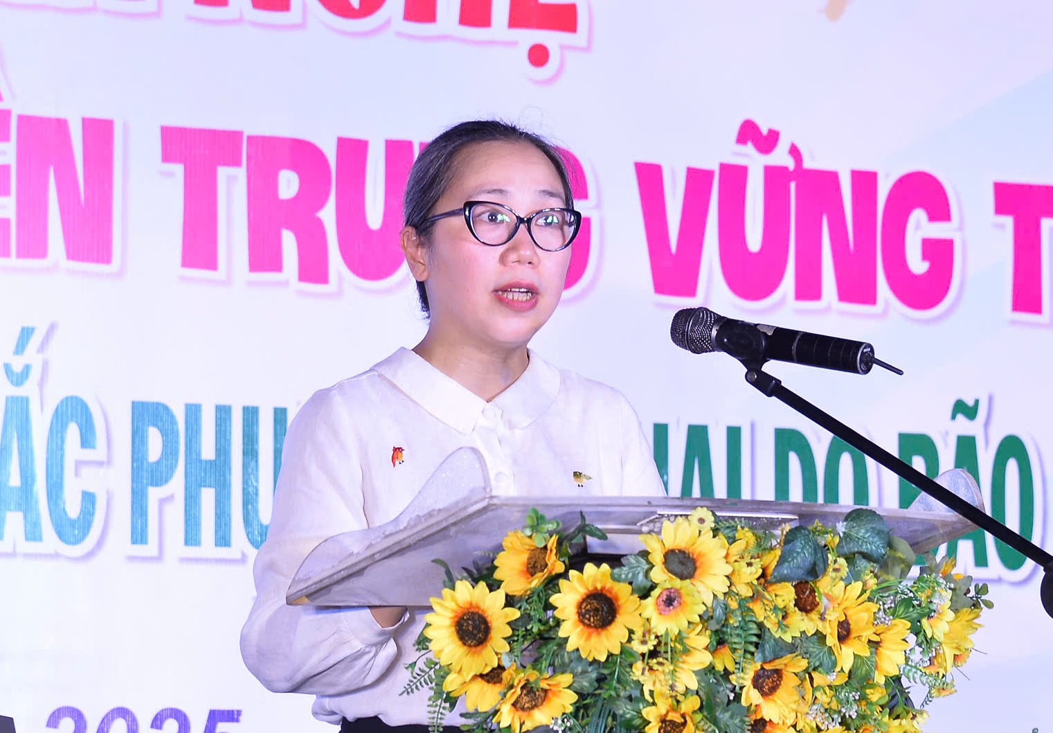 Đêm nhạc “Bình Thạnh nghĩa tình” quyên góp hơn 600 triệu đồng ủng hộ miền Trung - Ảnh 2.