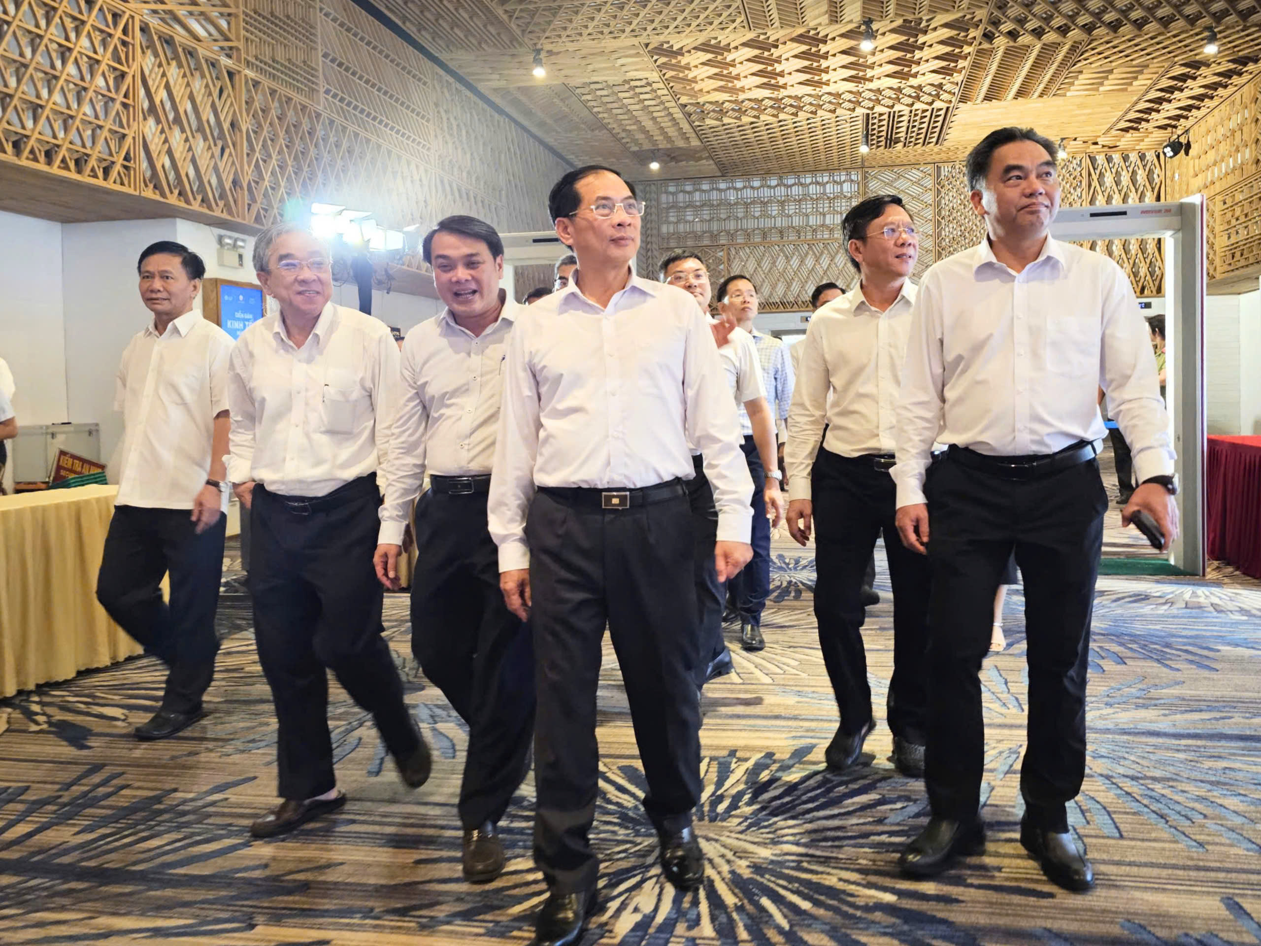 Tổng duyệt Diễn đàn Kinh tế Mùa thu 2025 tại TP HCM và những điểm nhấn nổi bật - Ảnh 3.