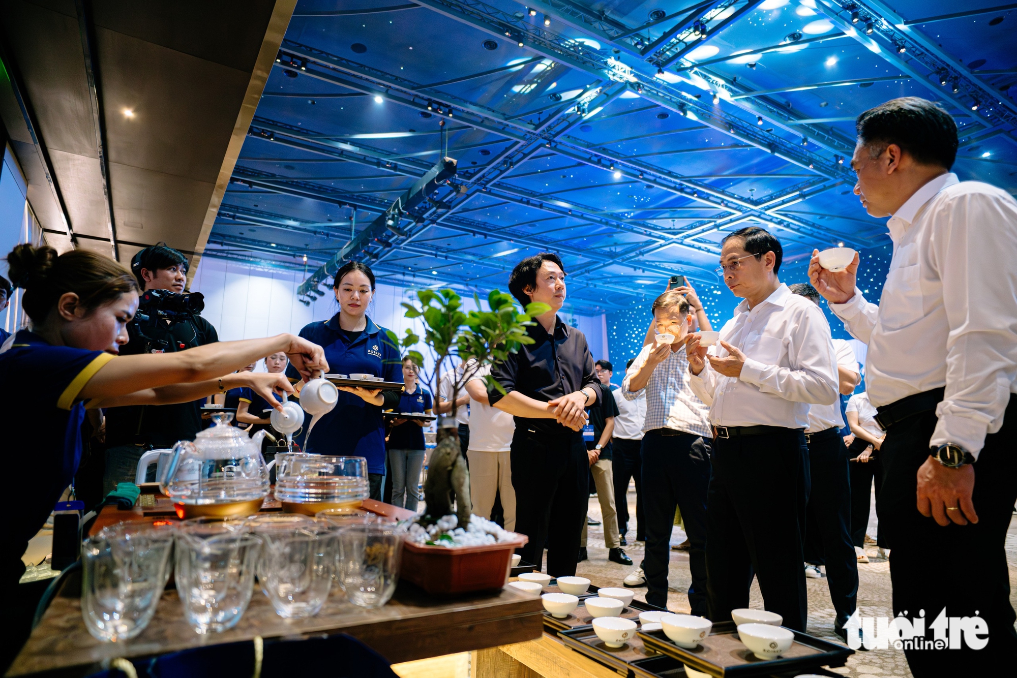 Phó thủ tướng Bùi Thanh Sơn kiểm tra công tác chuẩn bị cuối cho Diễn đàn Kinh tế mùa thu - Ảnh 6.