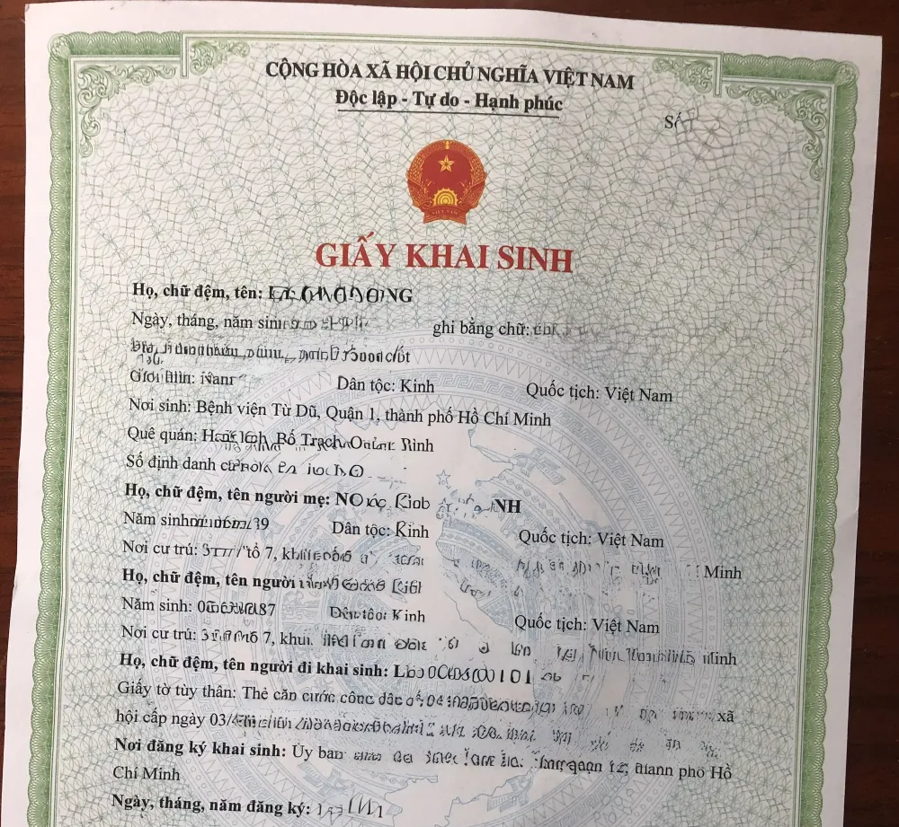 Giấy khai sinh là giấy tờ hộ tịch gốc của cá nhân, nếu có sai sót nào trên giấy khai sinh thì phải chỉnh sửa.. Ảnh: NC giay-khai-sinh_cai-chinh.jpg