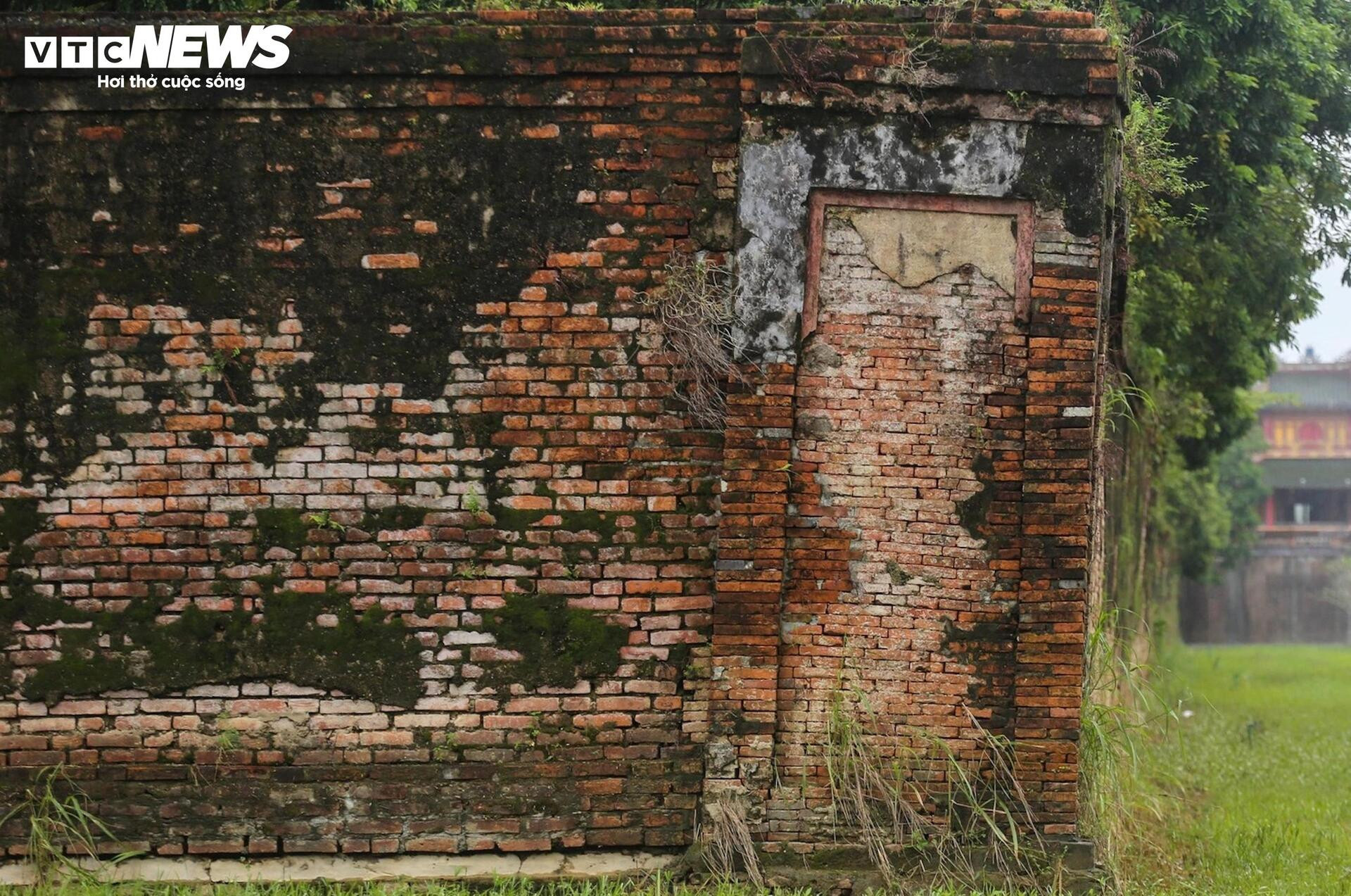 Cảnh hư hại trên Hoàng thành triều Nguyễn sau đợt mưa lũ lịch sử- Ảnh 7.