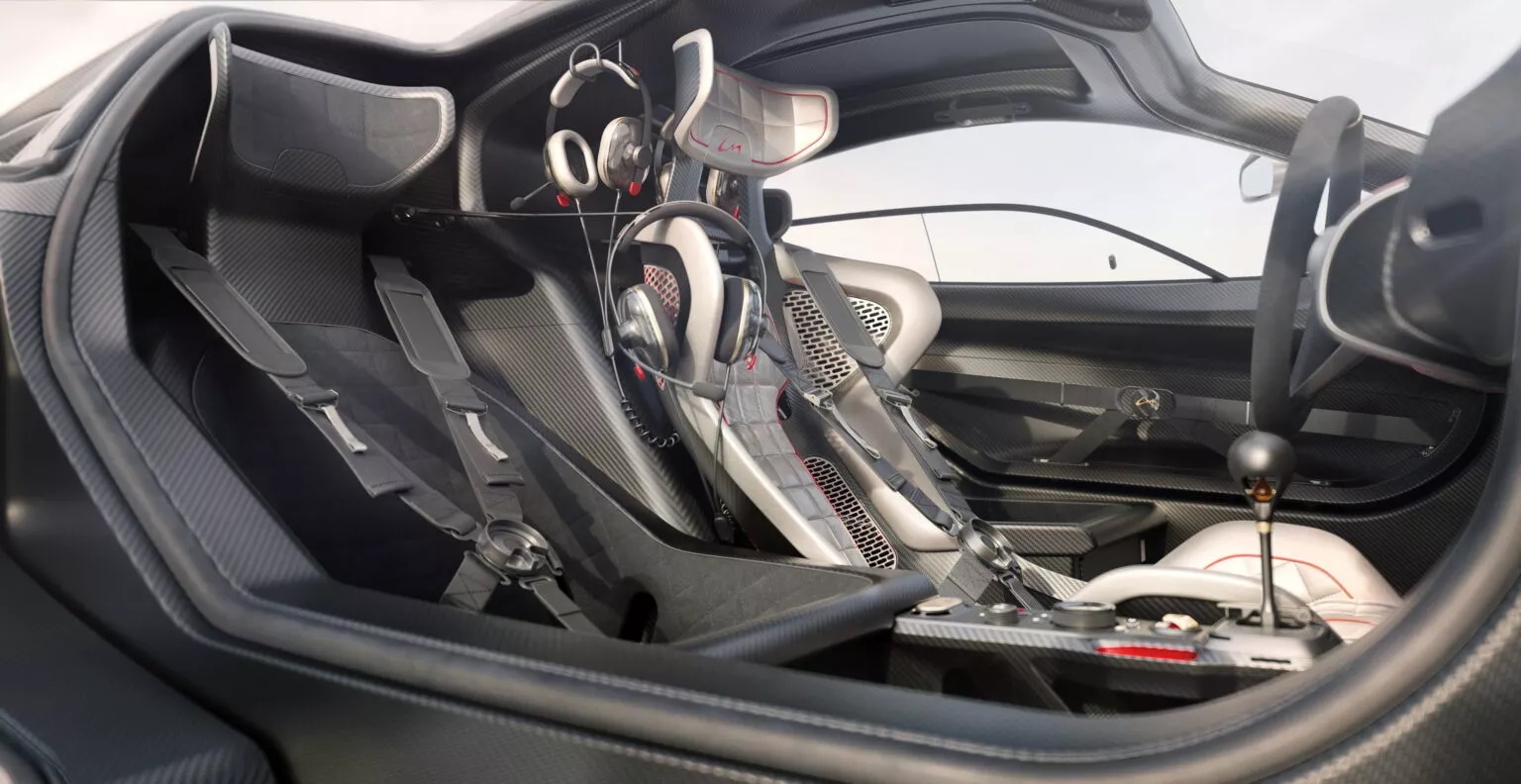 Chiếc xe đắt nhất thế giới: Giá tương đương 544 tỉ đồng, chưa ai từng lái, chưa được hoàn thành 4 Chiếc xe đắt nhất thế giới: Giá tương đương 544 tỉ đồng, chưa ai từng lái, chưa được hoàn thành - Ảnh 10.