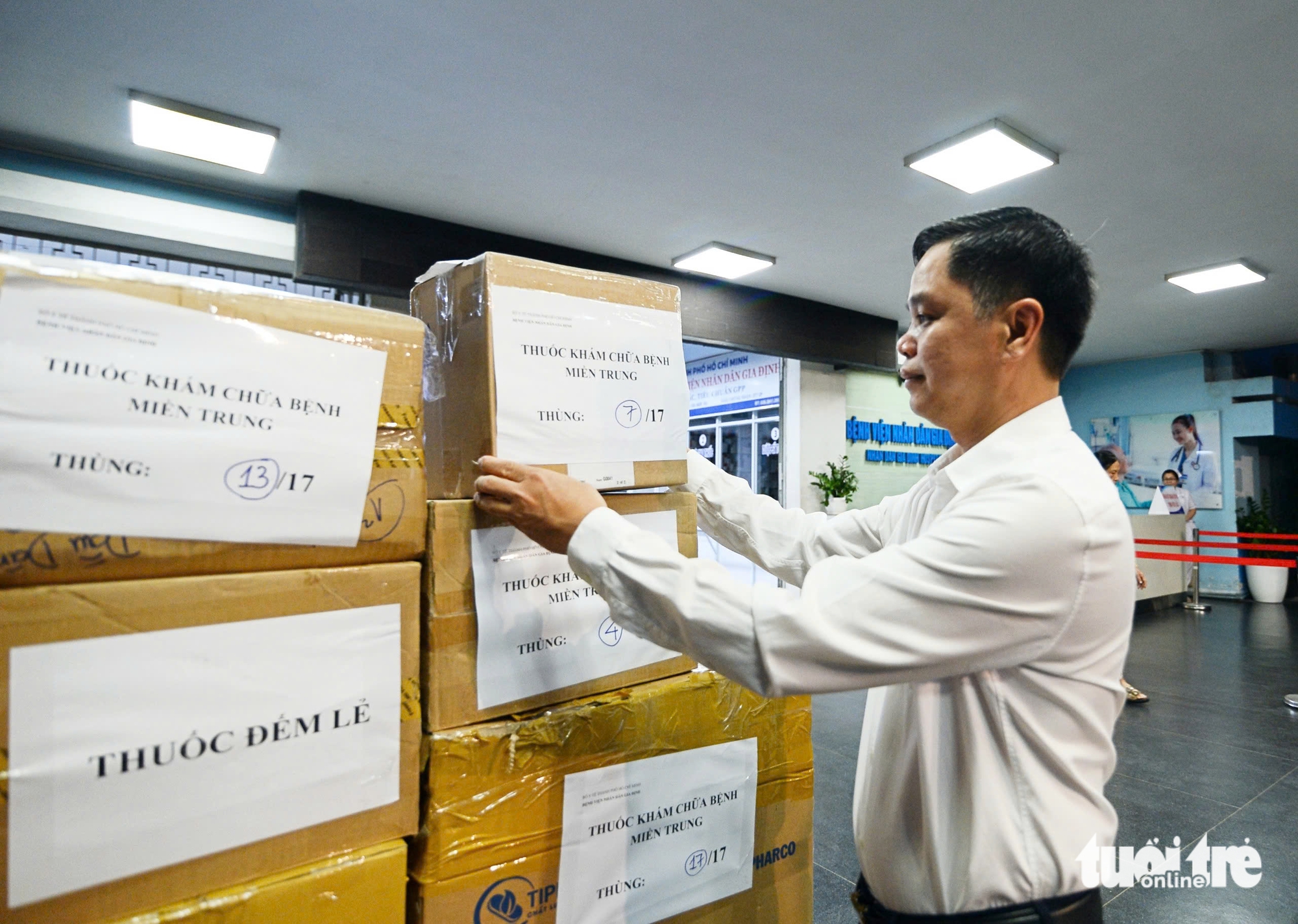 100 y, bác sĩ TP.HCM mang thuốc men, thiết bị y tế lên đường chi viện Đắk Lắk 4 100 y, bác sĩ TP.HCM mang thuốc men, thiết bị y tế lên đường chi viện Đắk Lắk - Ảnh 5.